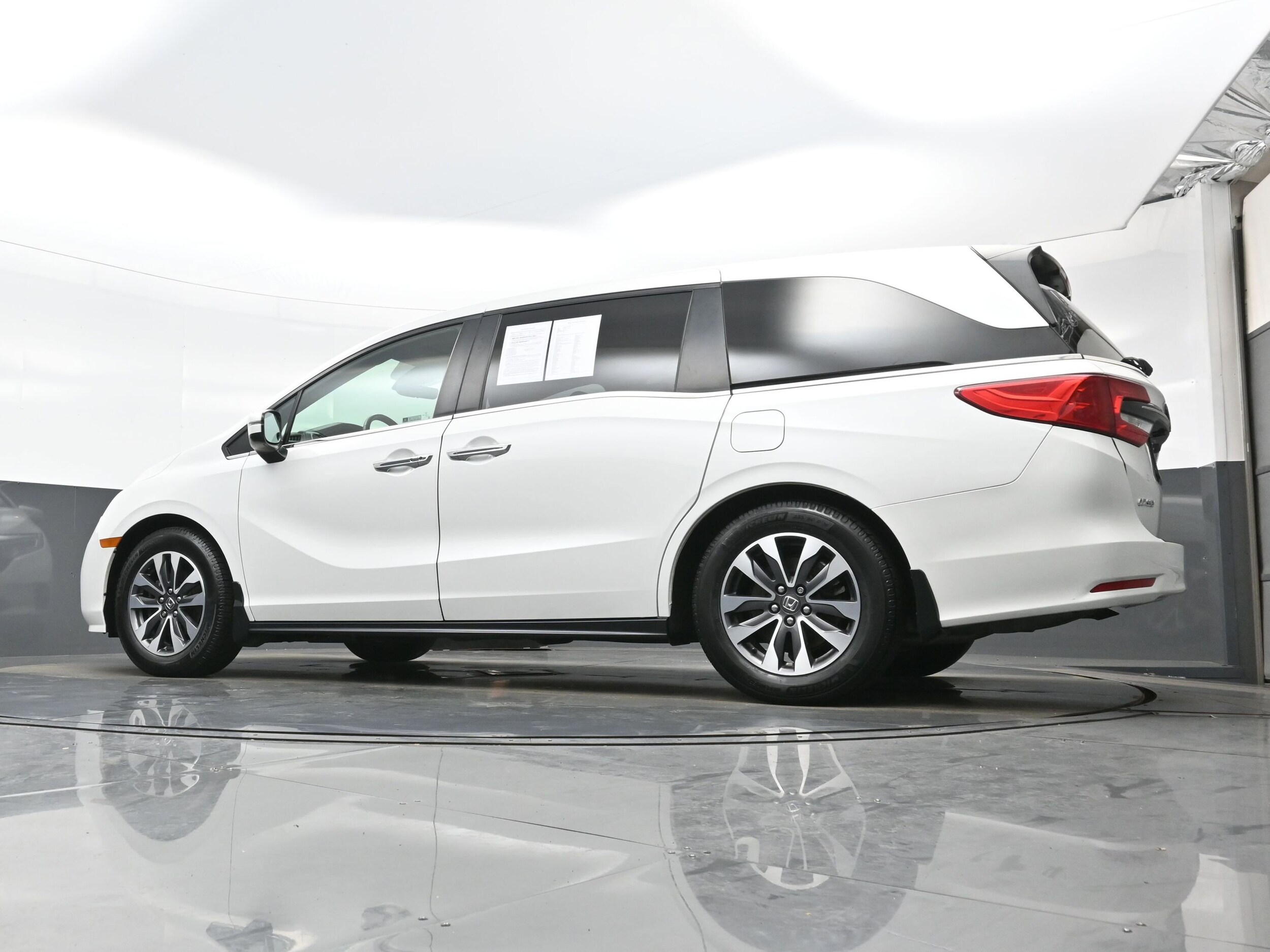 2022 Honda Odyssey EX-L - Photo 29