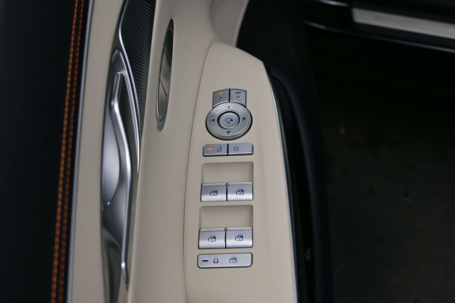 2026 GENESIS GV70 Sport Prestige - Photo 10