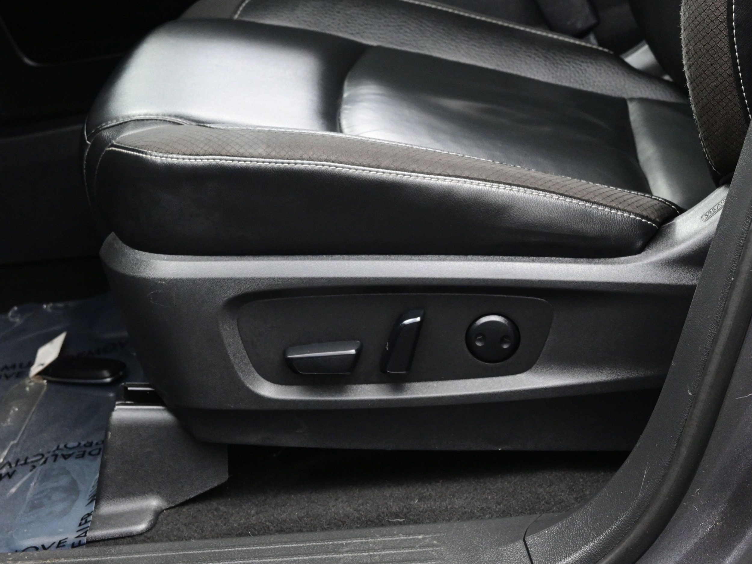 2023 Nissan Pathfinder SL - Photo 11