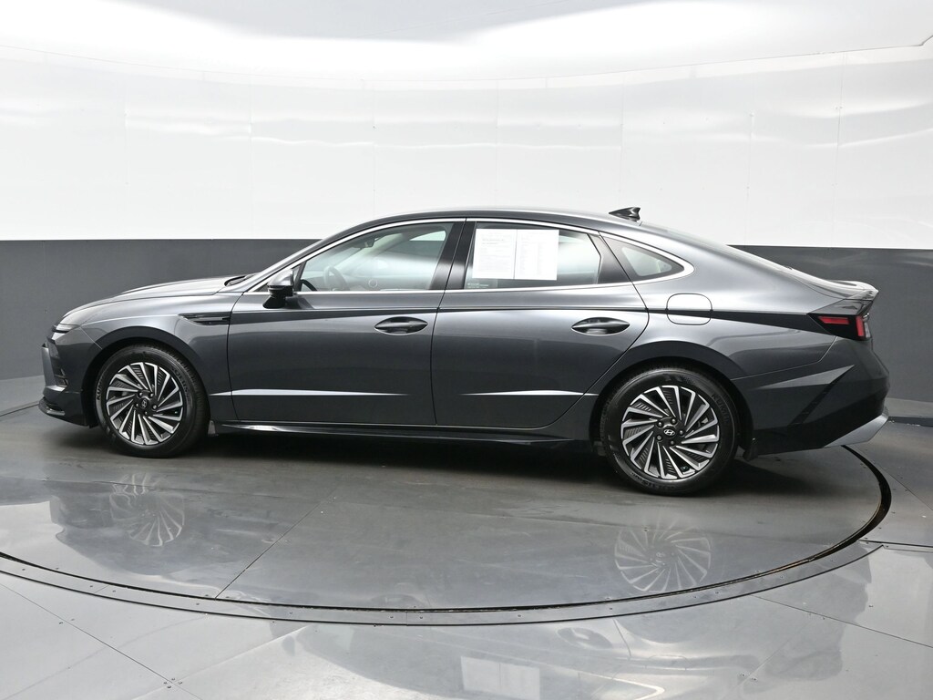 Used 2024 Hyundai Sonata Hybrid SEL Sedan