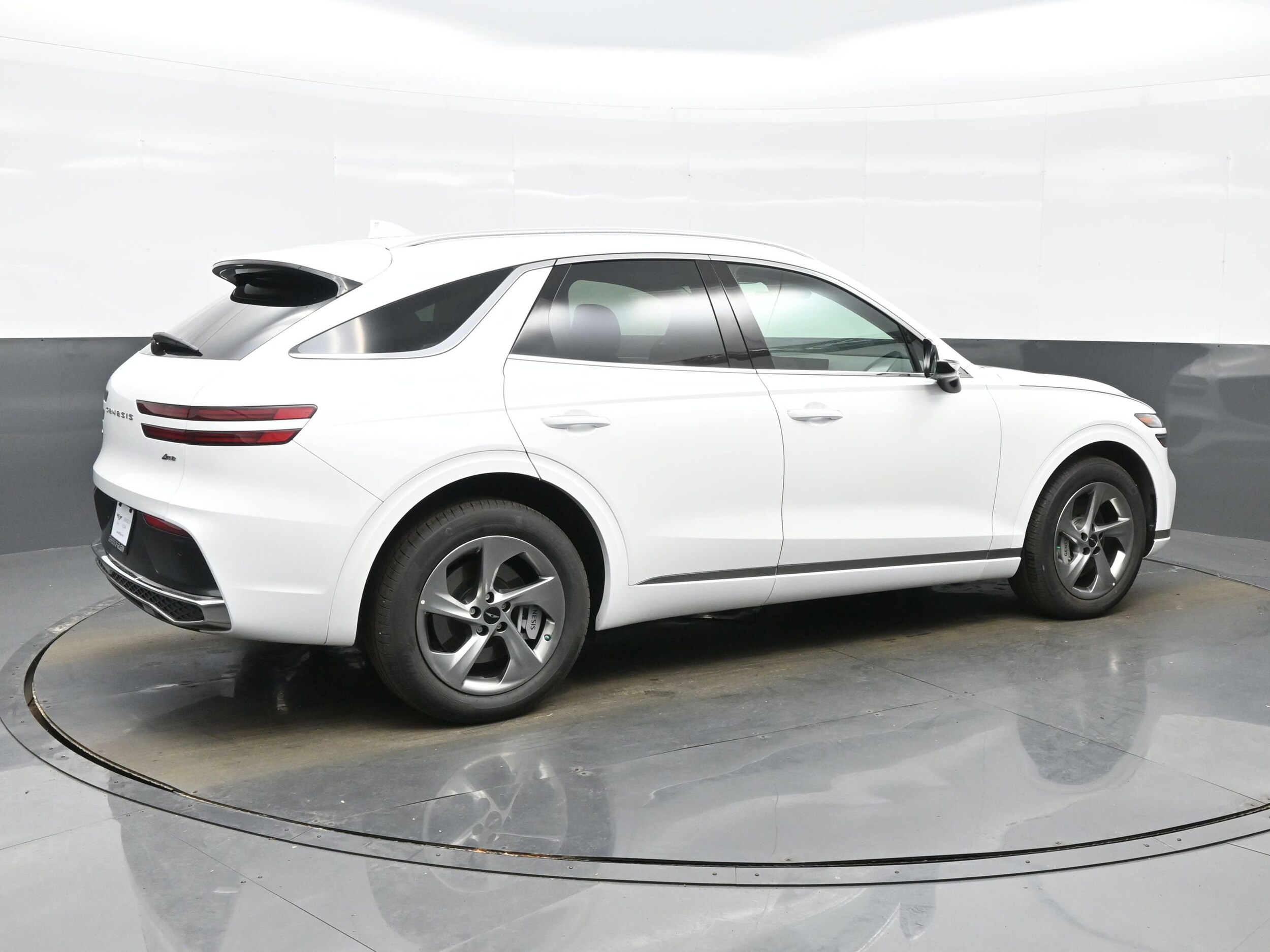 2026 GENESIS GV70 Standard - Photo 6
