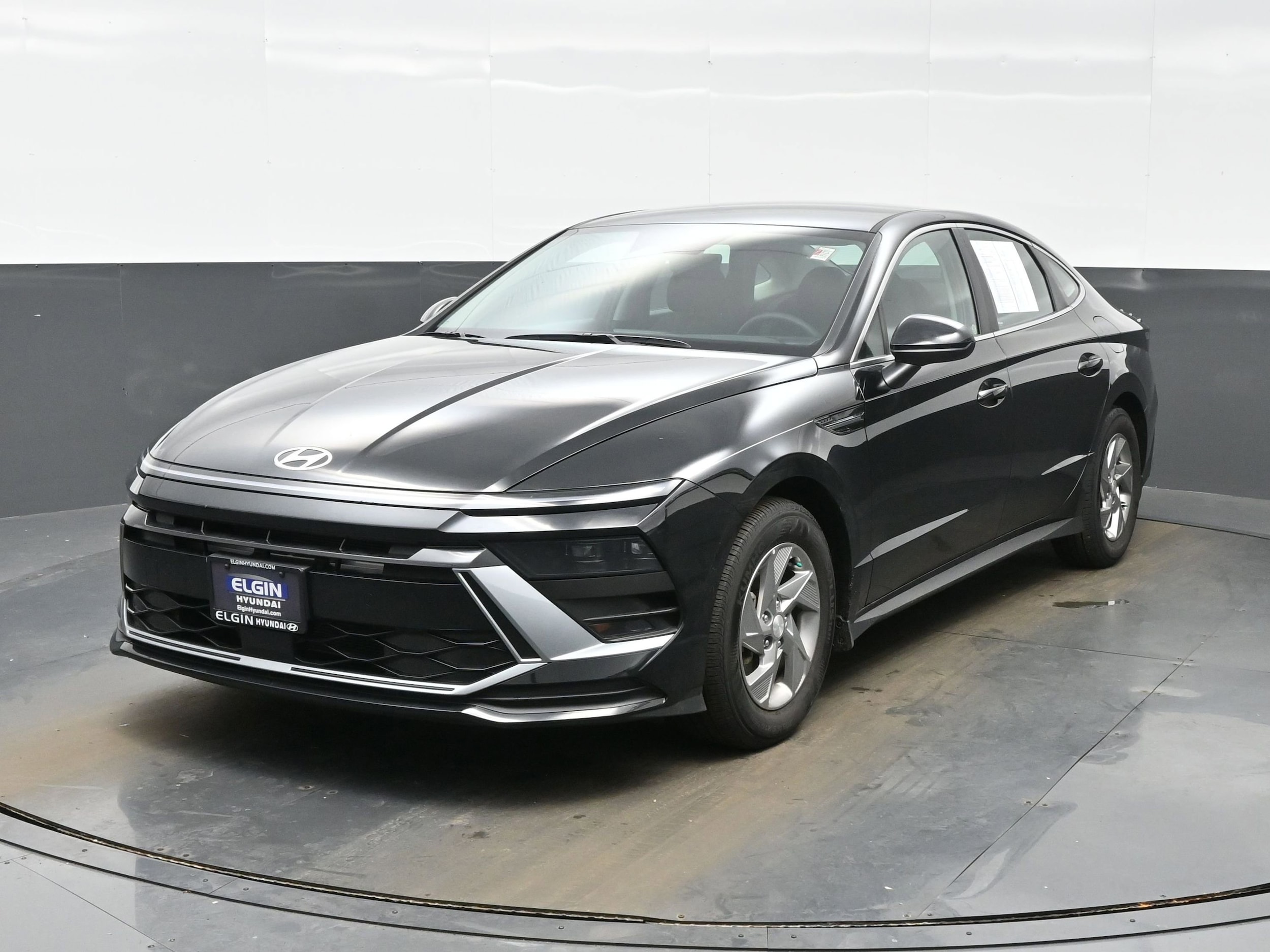 2025 Hyundai Sonata SE's photo