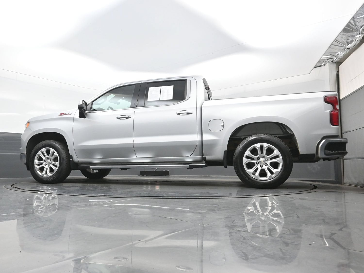2022 Chevrolet Silverado 1500 LTZ - Photo 29