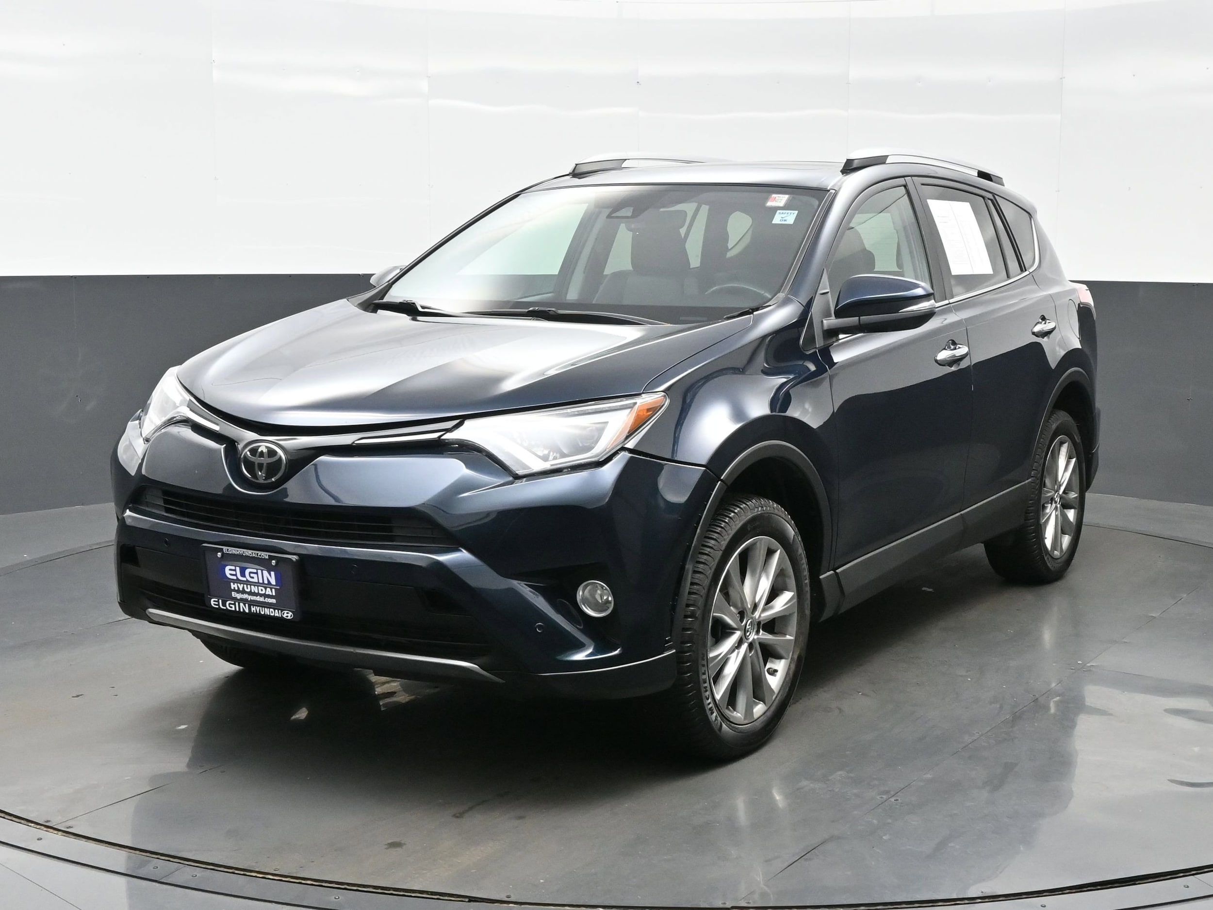 2017 Toyota RAV4 Limited's photo