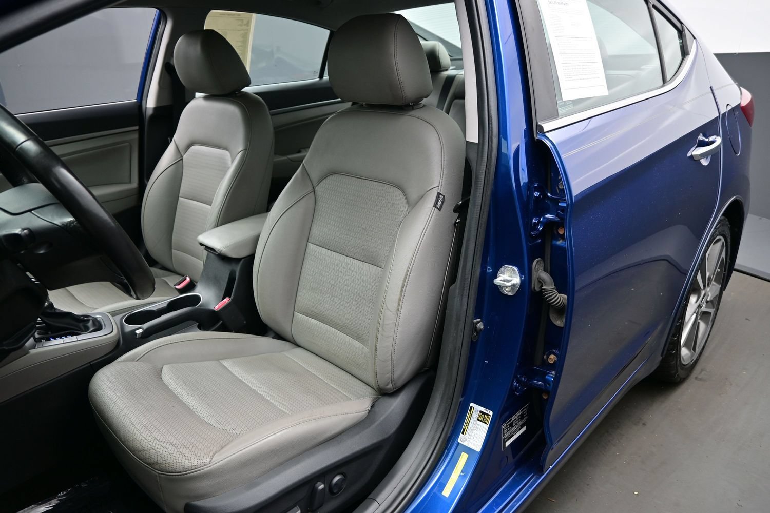 2017 Hyundai Elantra Limited - Photo 10