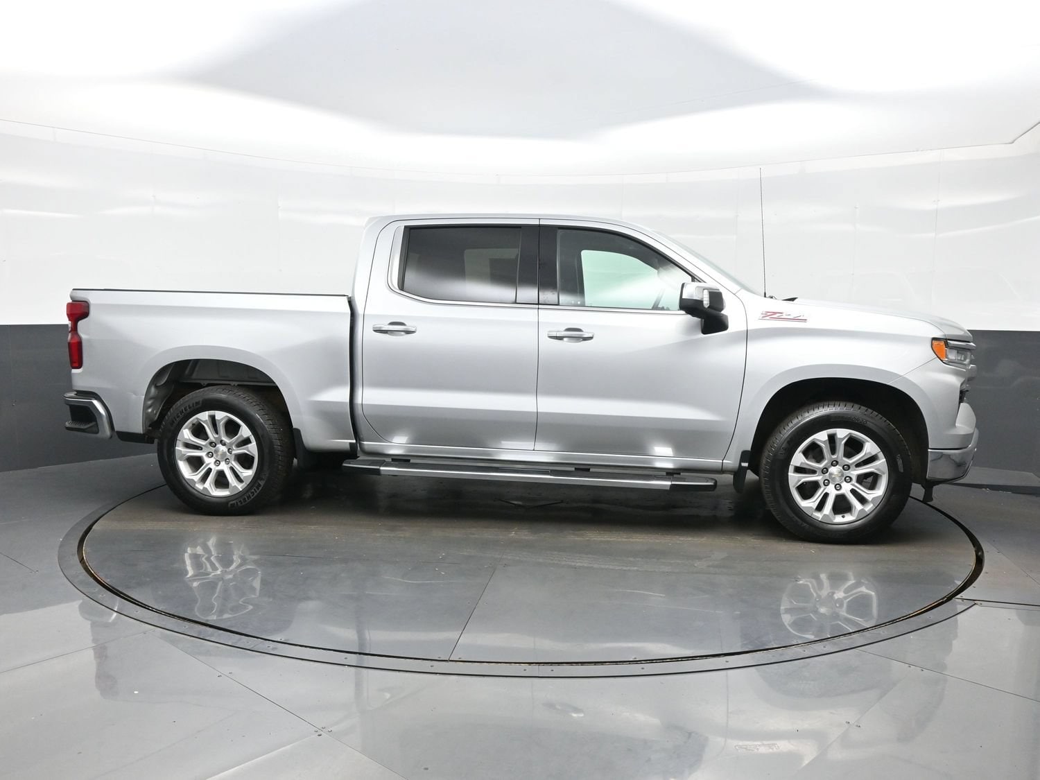 2022 Chevrolet Silverado 1500 LTZ - Photo 7