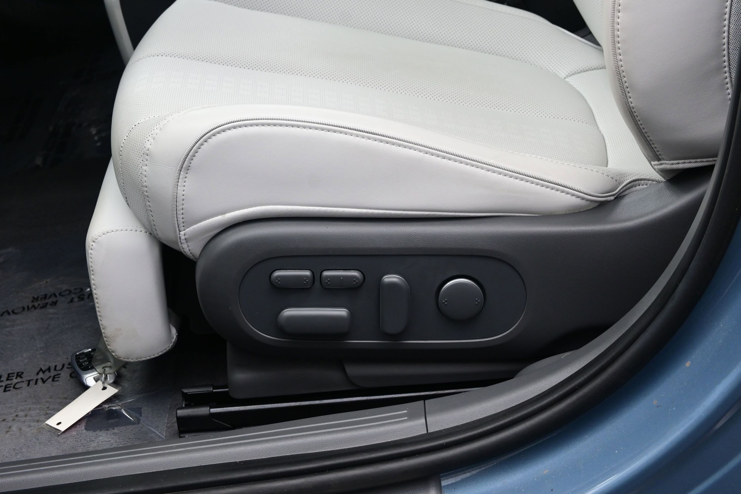2024 Hyundai IONIQ 5 Limited - Photo 11