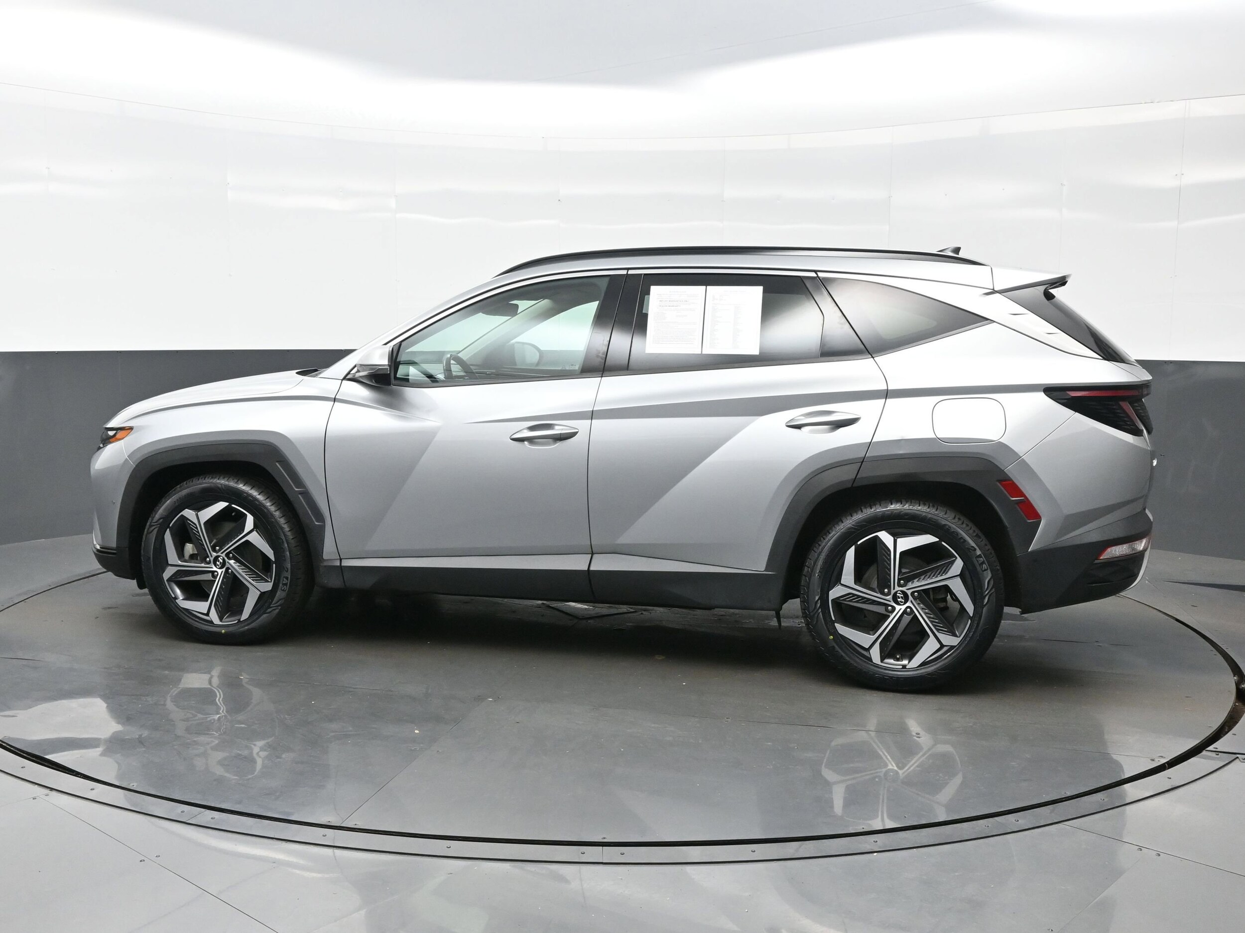 2022 Hyundai Tucson Limited photo 2