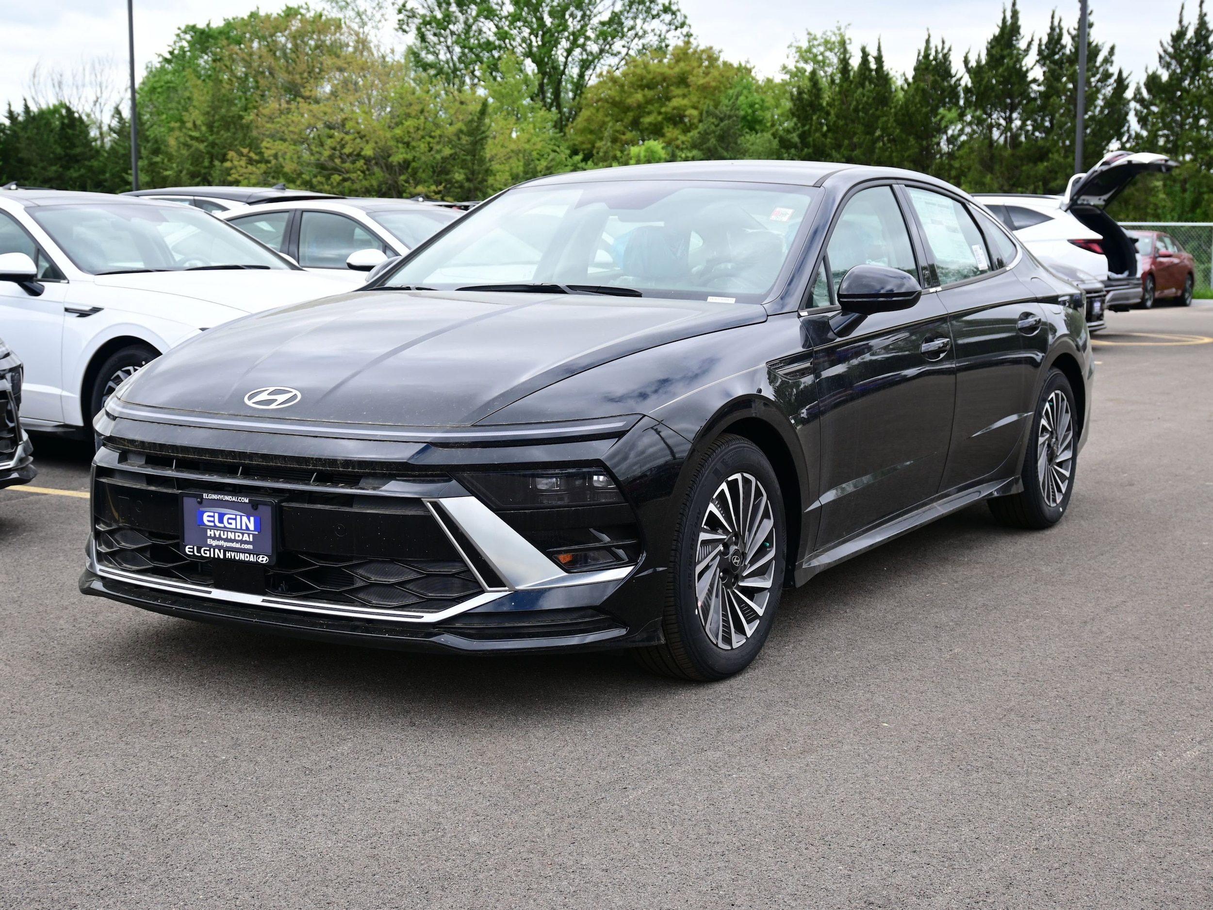 2025 Hyundai Sonata Hybrid Sedan 