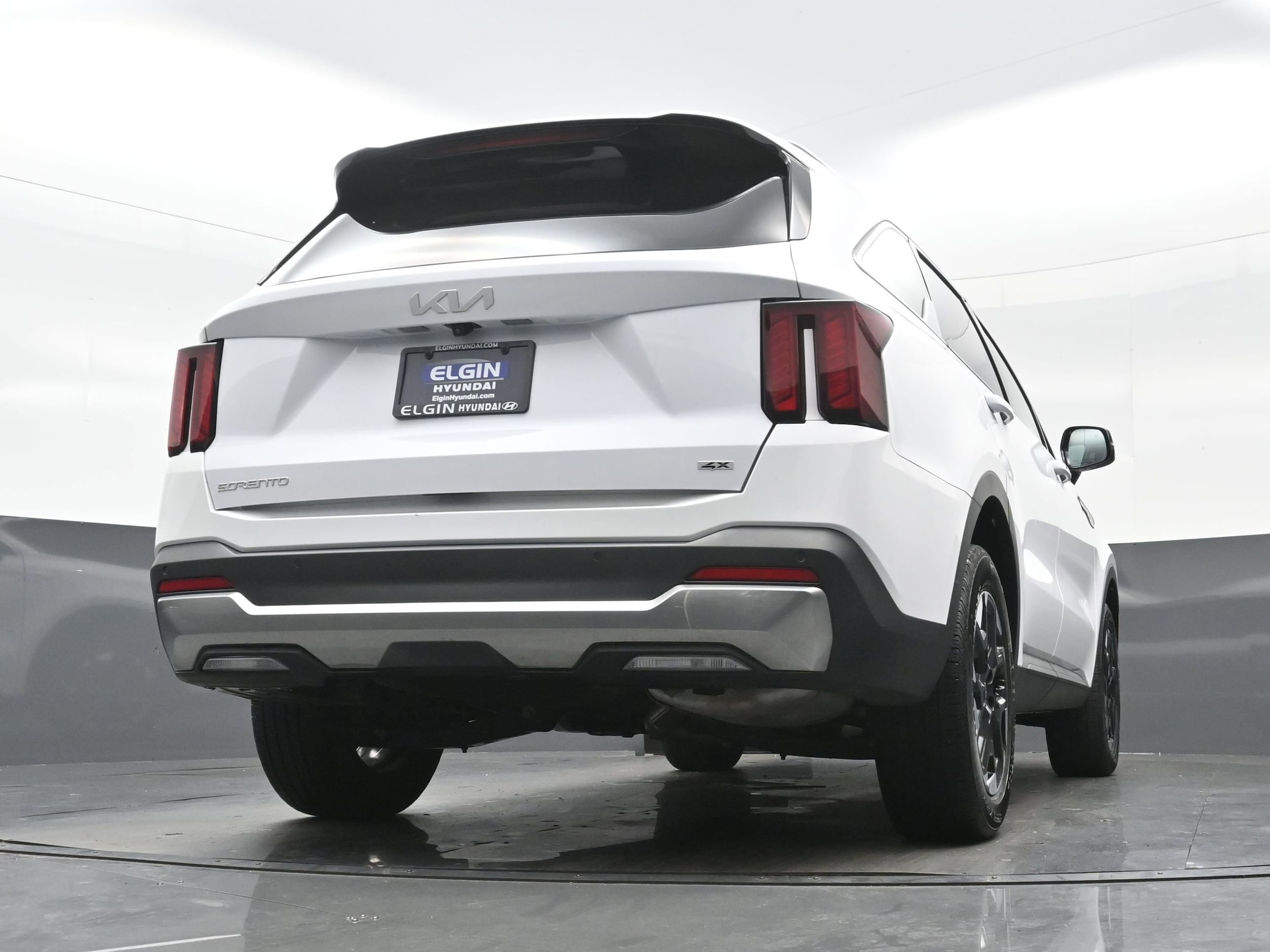 2024 Kia Sorento S - Photo 34