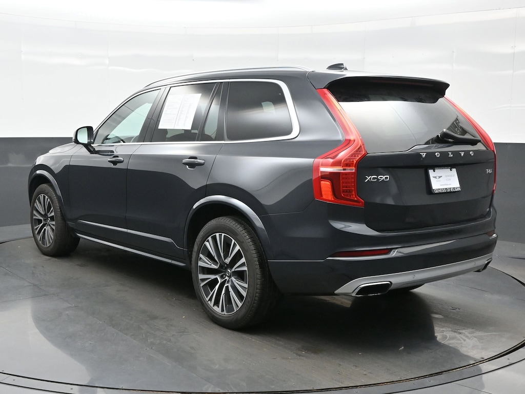 Used 2021 Volvo XC90 Momentum SUV