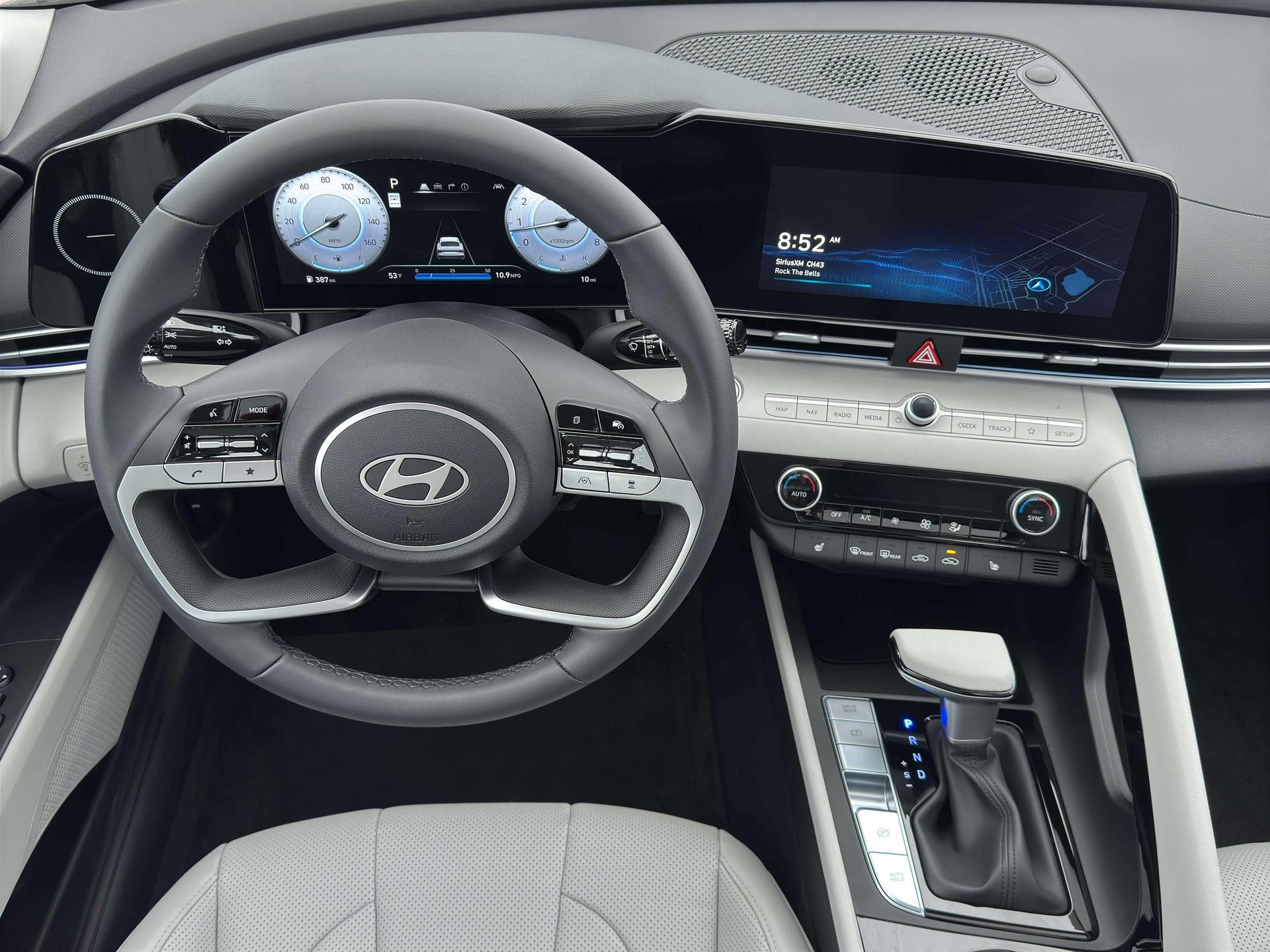 2026 Hyundai Elantra Limited - Photo 17