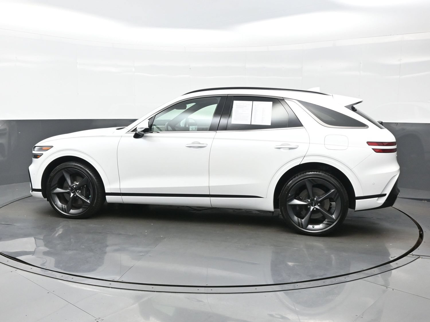 2026 GENESIS GV70 Sport Prestige - Photo 3