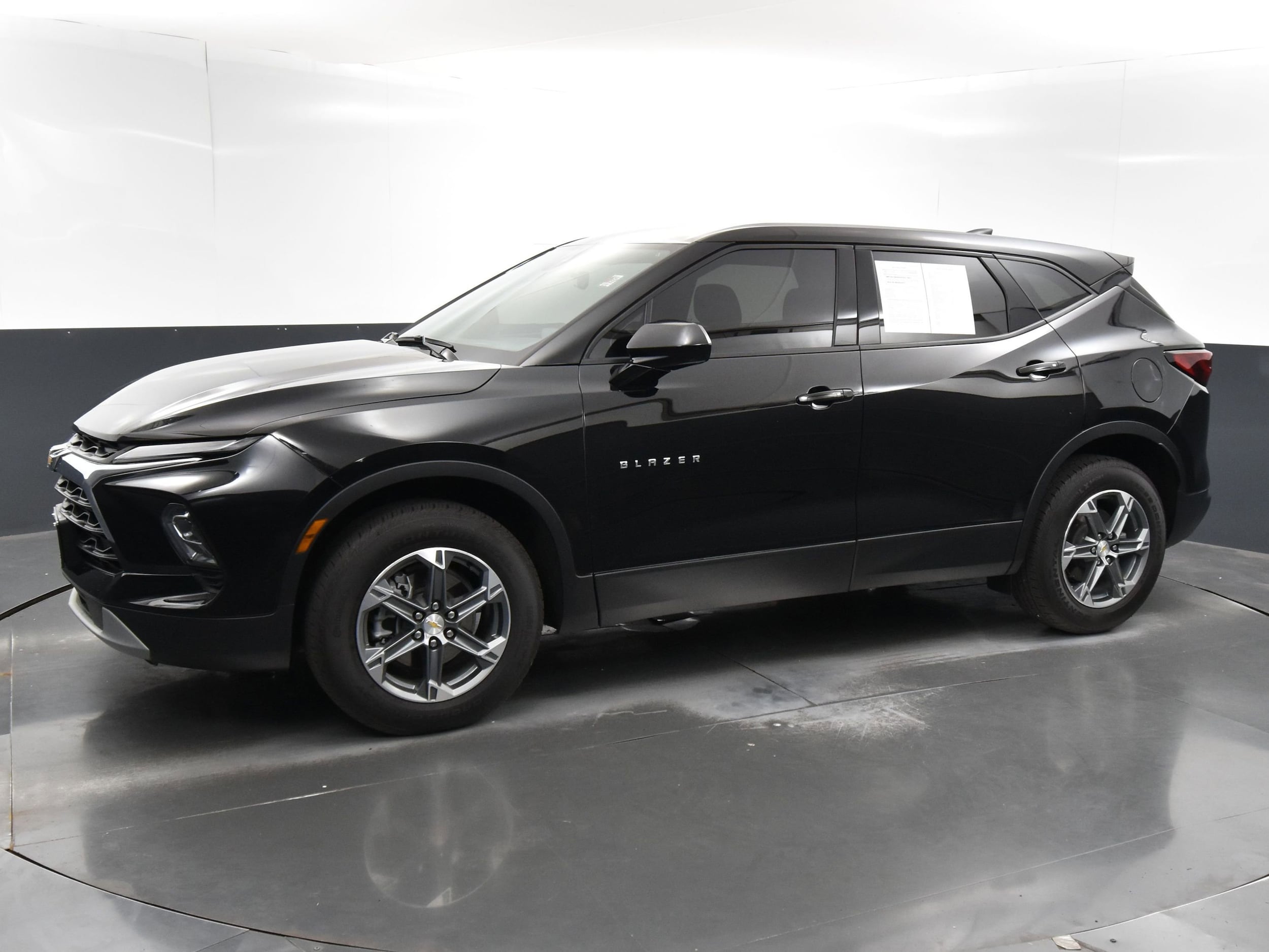 Used 2023 Chevrolet Blazer 2LT with VIN 3GNKBCR45PS211585 for sale in Bartlett, IL