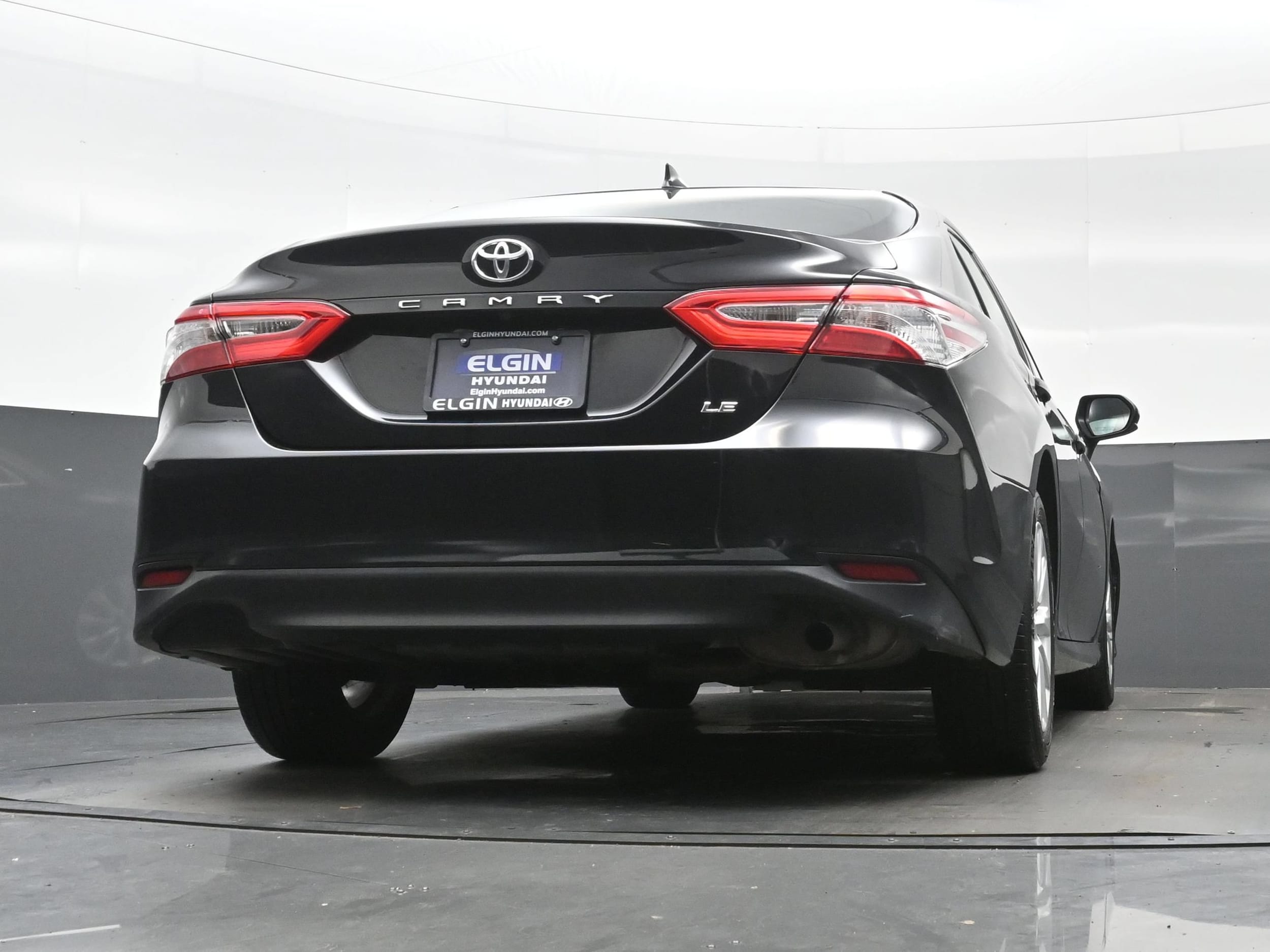 2020 Toyota Camry LE - Photo 29