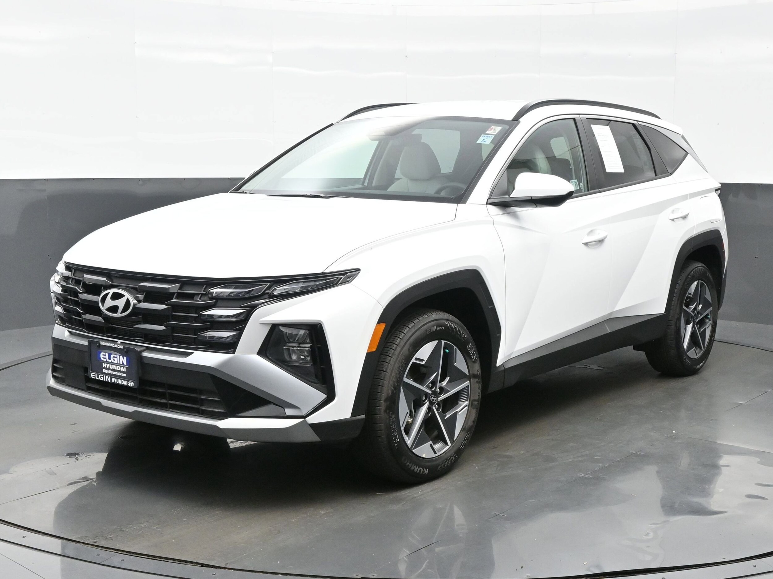 2025 Hyundai Tucson SEL photo 2