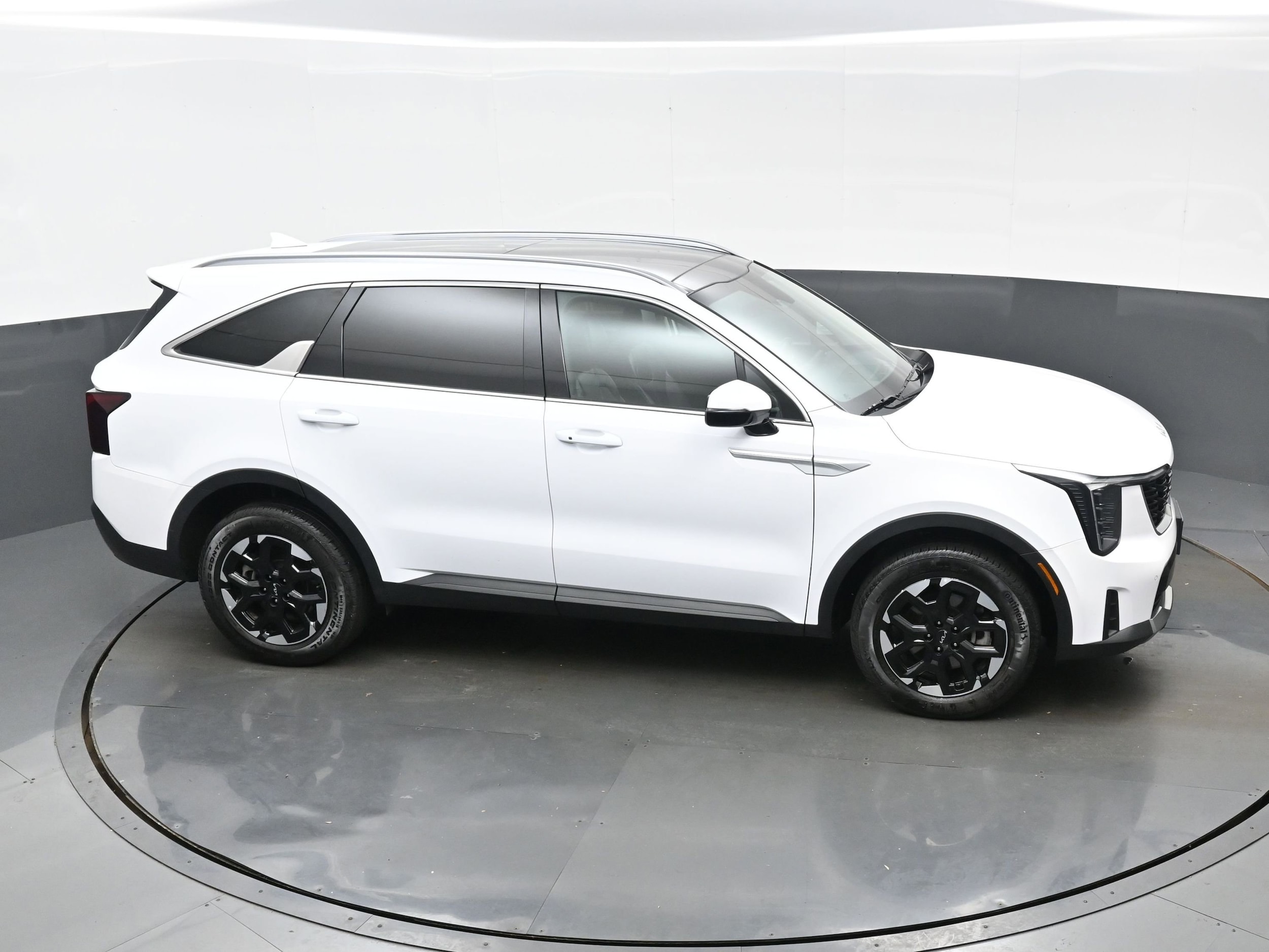 2024 Kia Sorento S - Photo 42