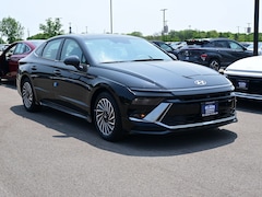 2025 Hyundai Sonata Hybrid Limited Sedan
