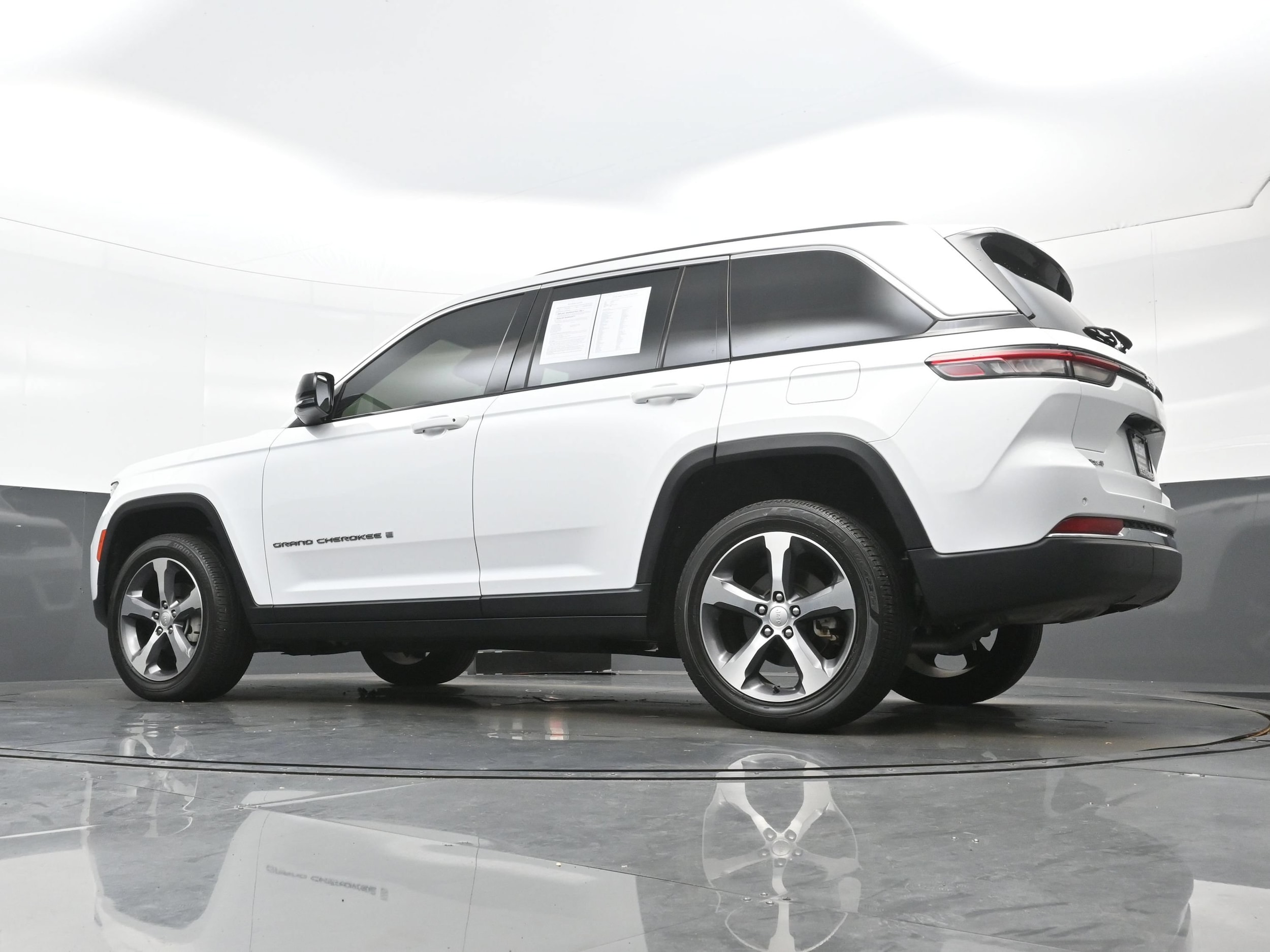 2023 Jeep Grand Cherokee Limited - Photo 28
