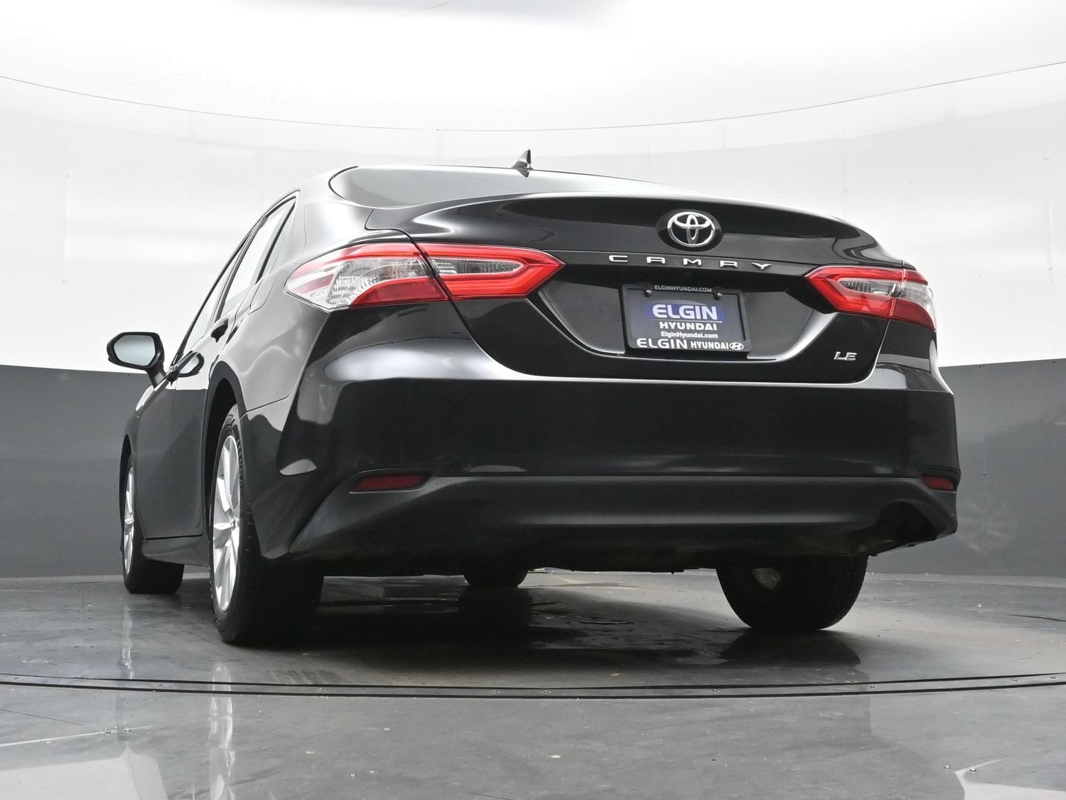 2020 Toyota Camry LE - Photo 28
