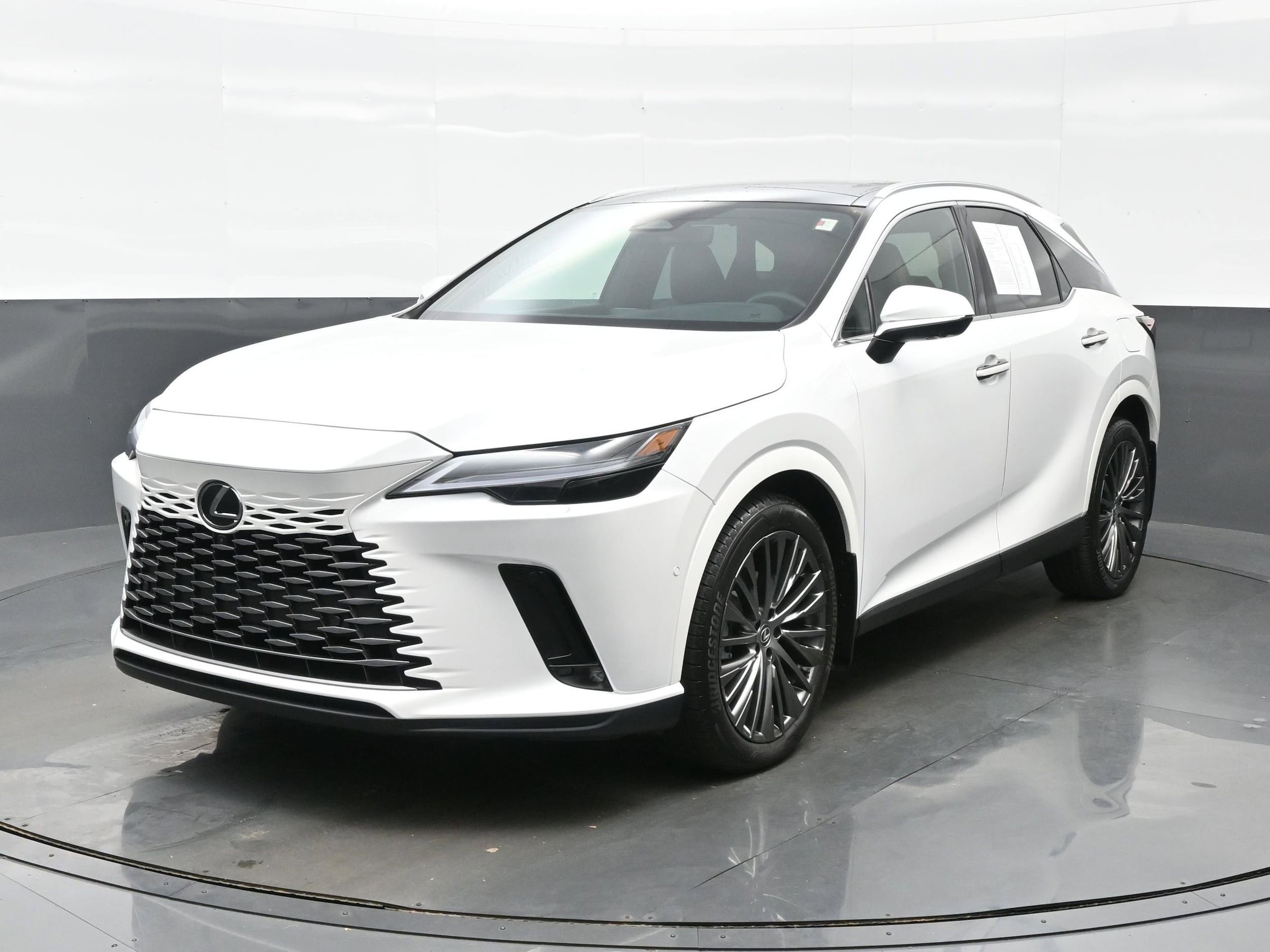 2025 Lexus RX 350's photo