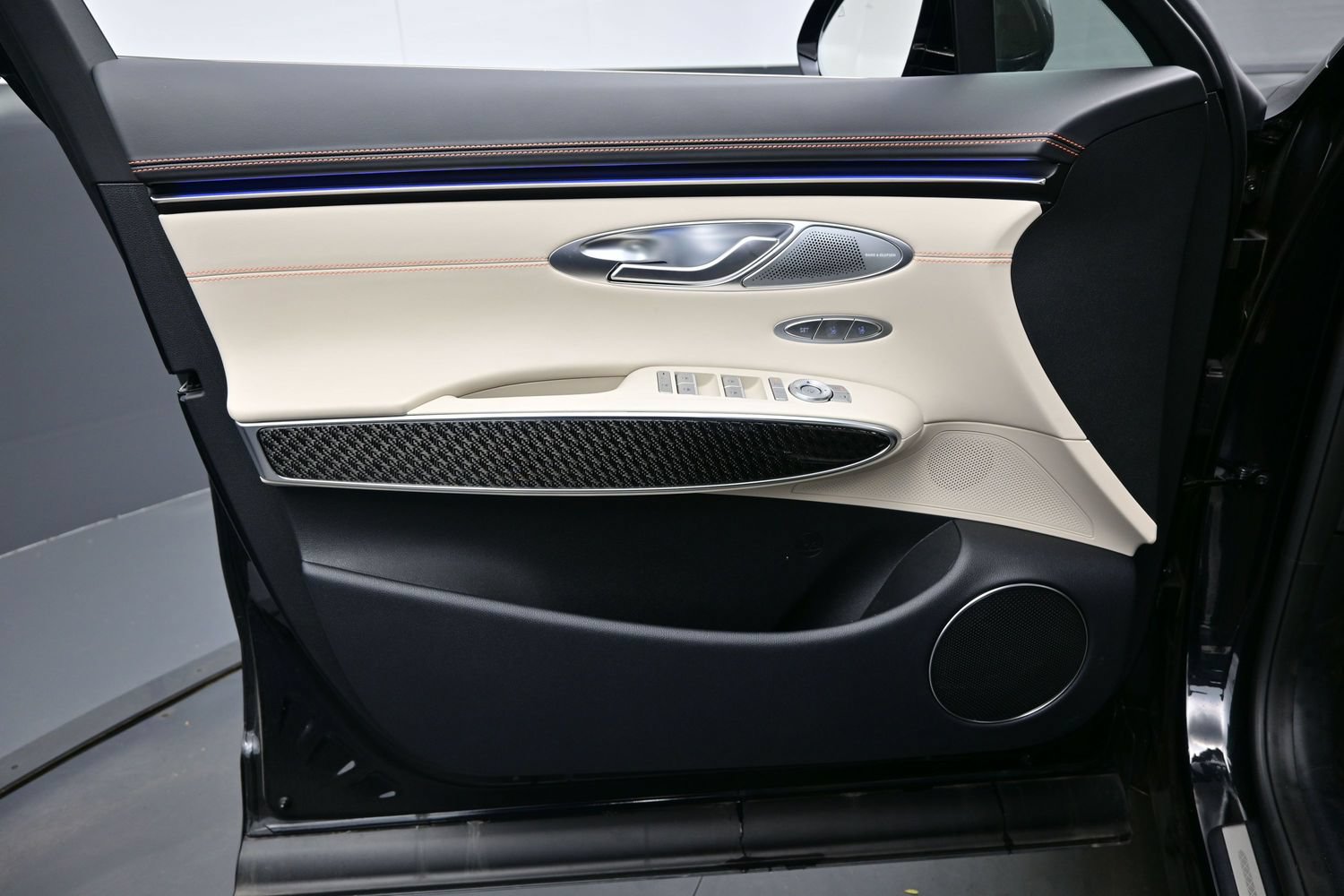 2026 GENESIS GV70 Sport Prestige - Photo 9