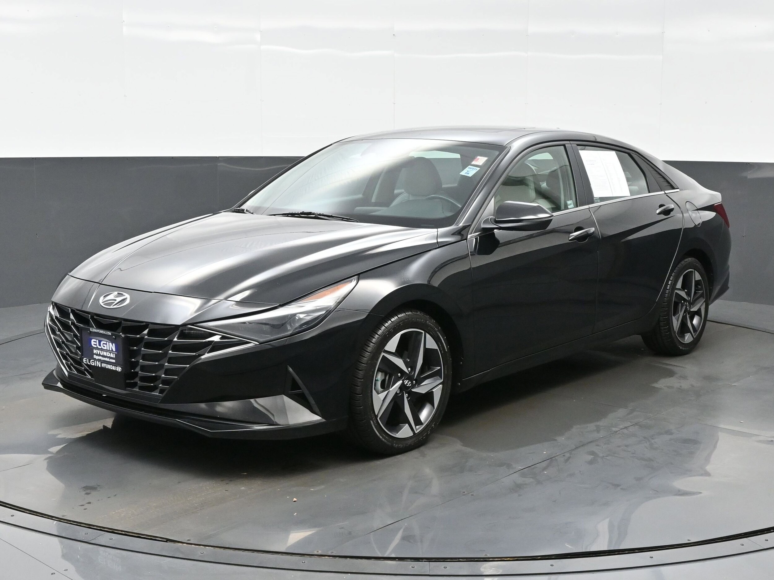 2021 Hyundai Elantra Limited photo 2
