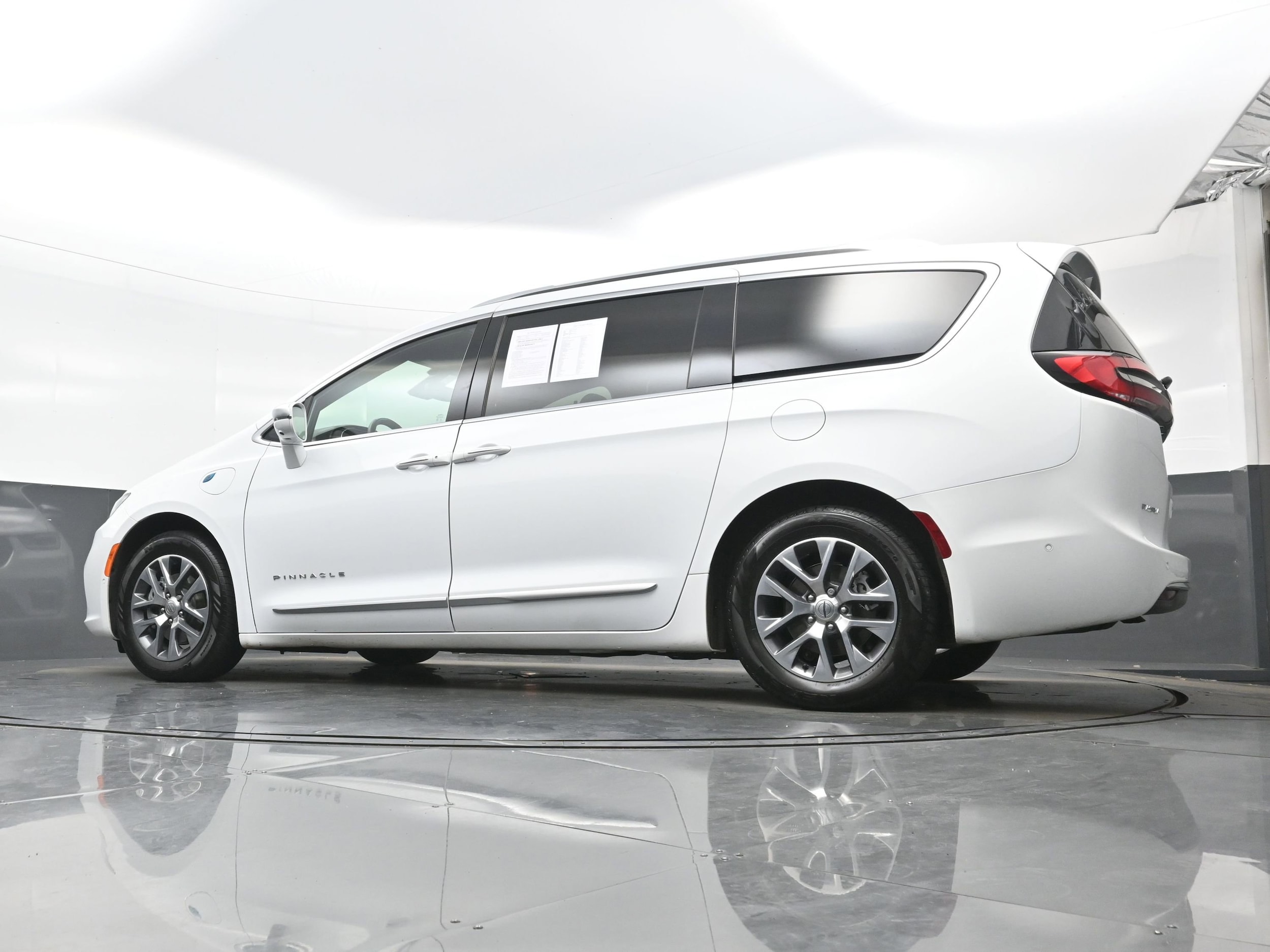 2022 Chrysler Pacifica Hybrid Pinnacle Hybrid - Photo 30