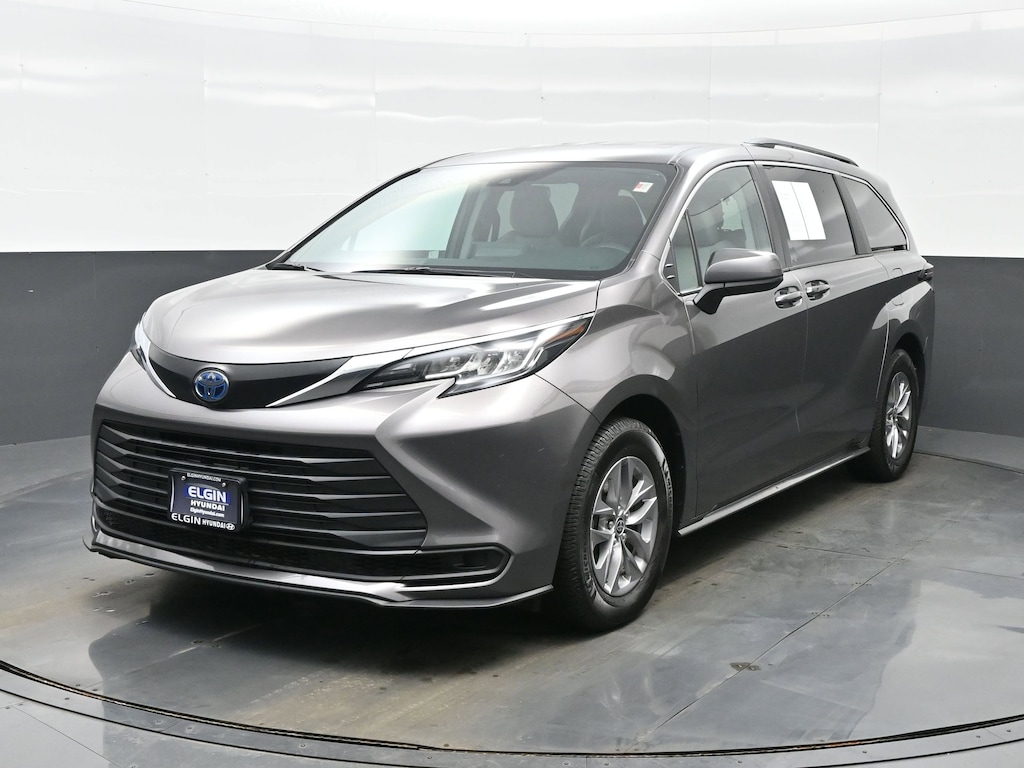 Used 2022 Toyota Sienna LE Van