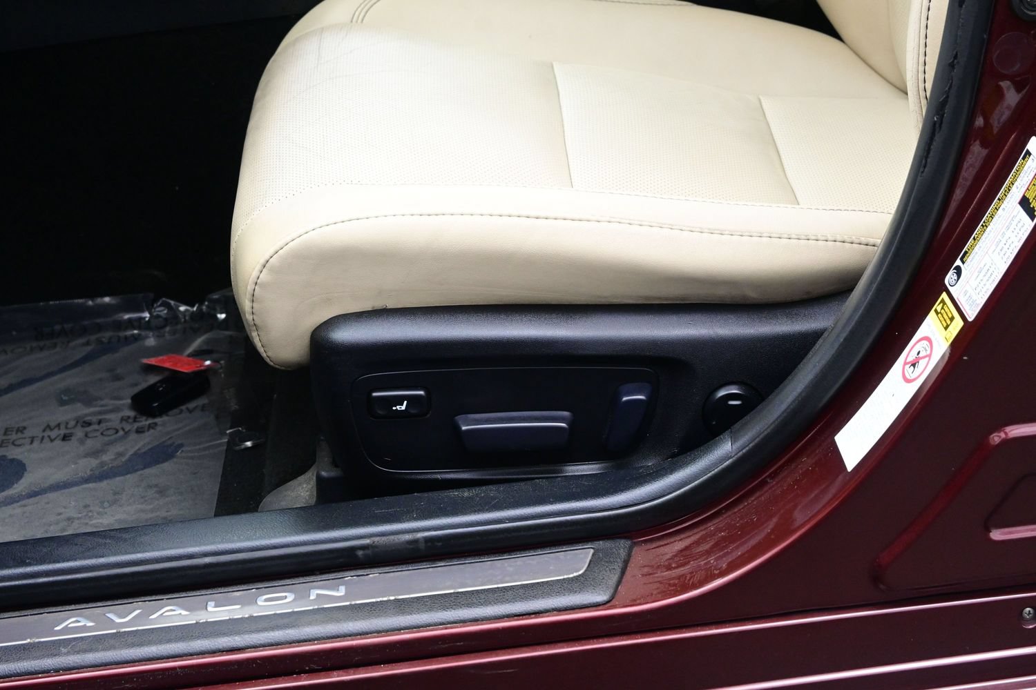 2014 Toyota Avalon Limited Hybrid - Photo 10