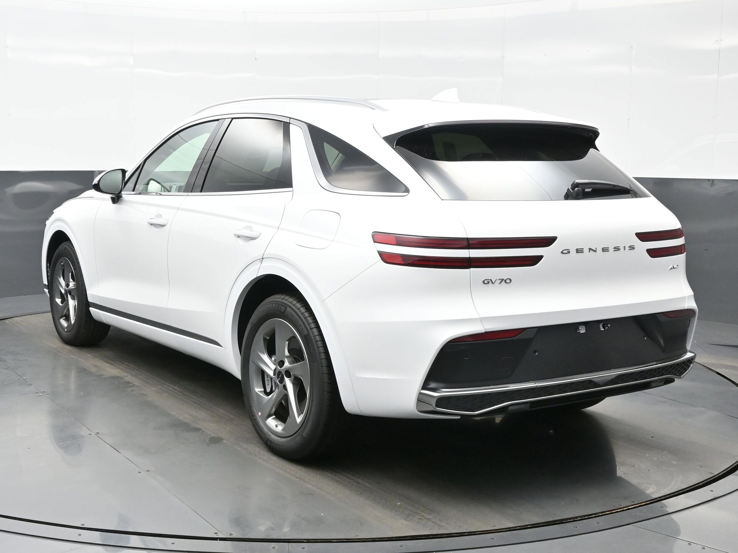 2026 Genesis GV70 2.5T Select photo 3