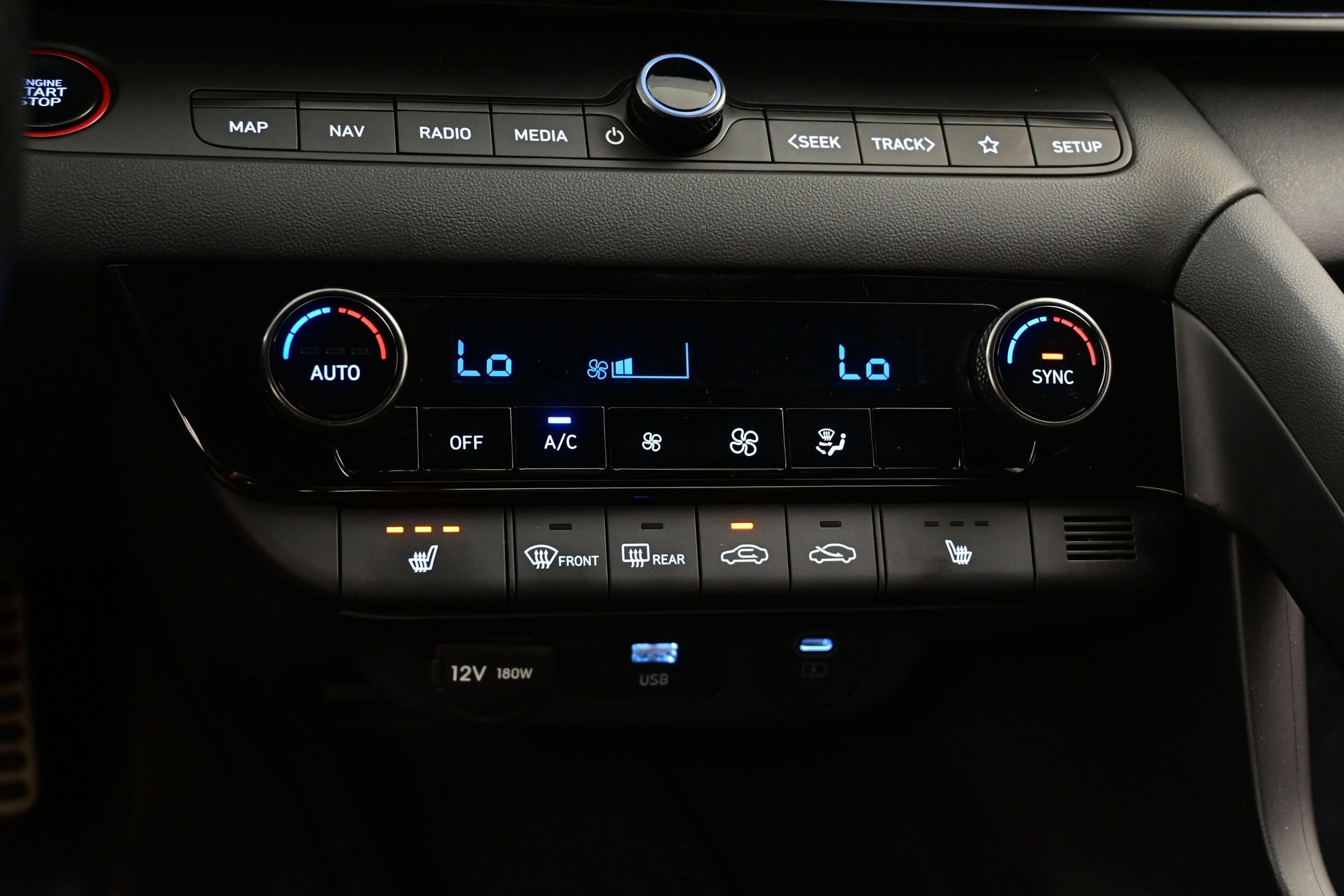 2025 Hyundai Elantra N Line - Photo 21