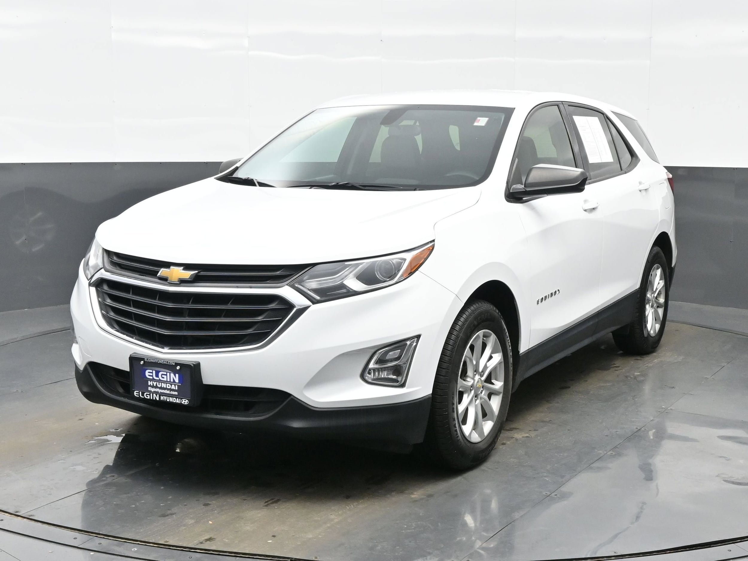2019 Chevrolet Equinox LS's photo