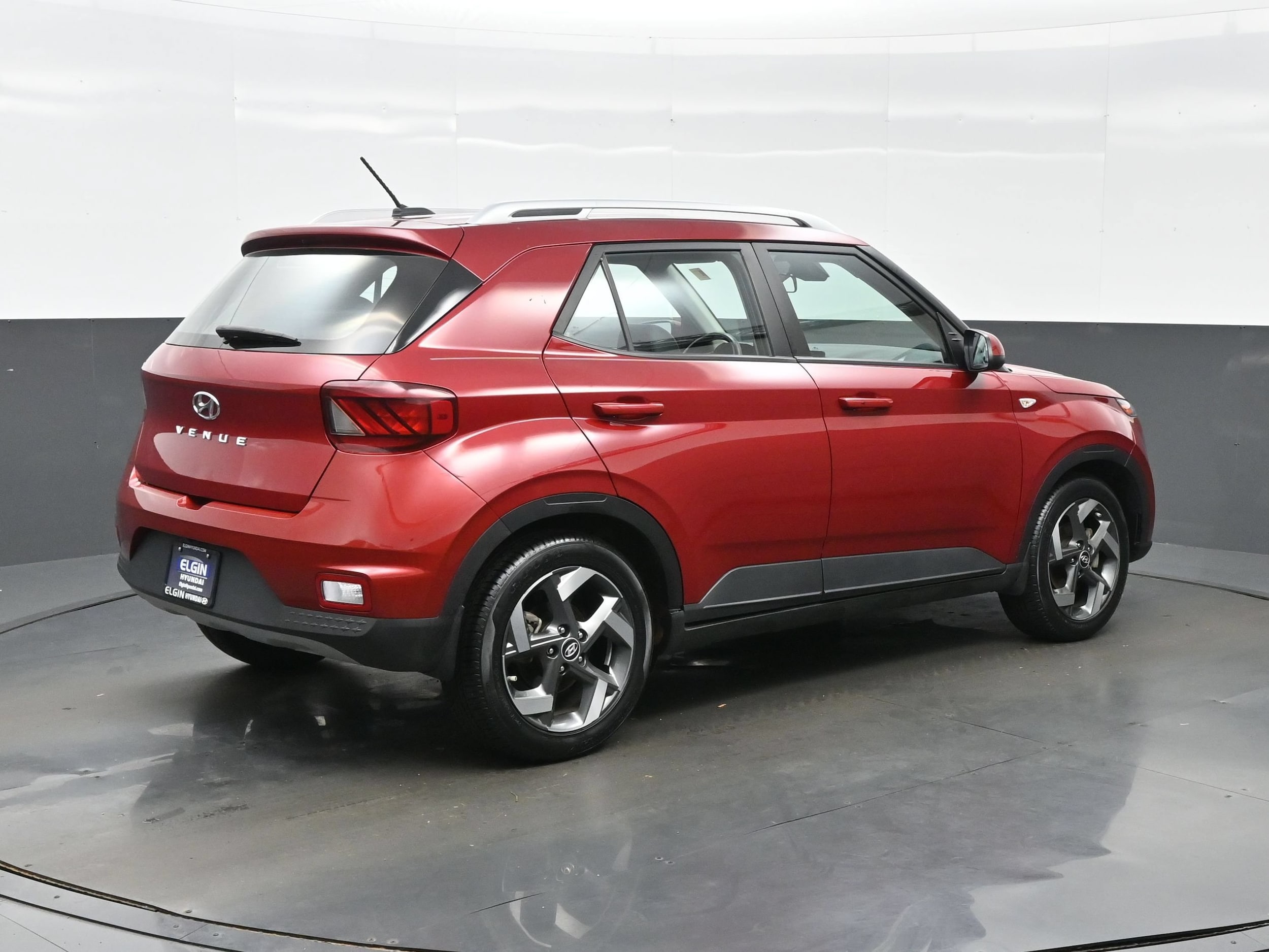 2024 Hyundai Venue Limited - Photo 6
