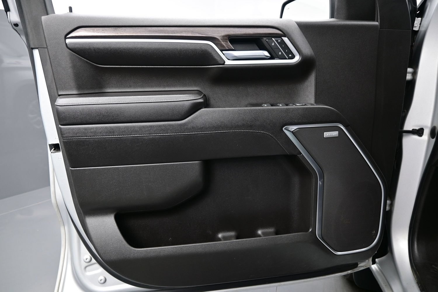 2022 Chevrolet Silverado 1500 LTZ - Photo 9