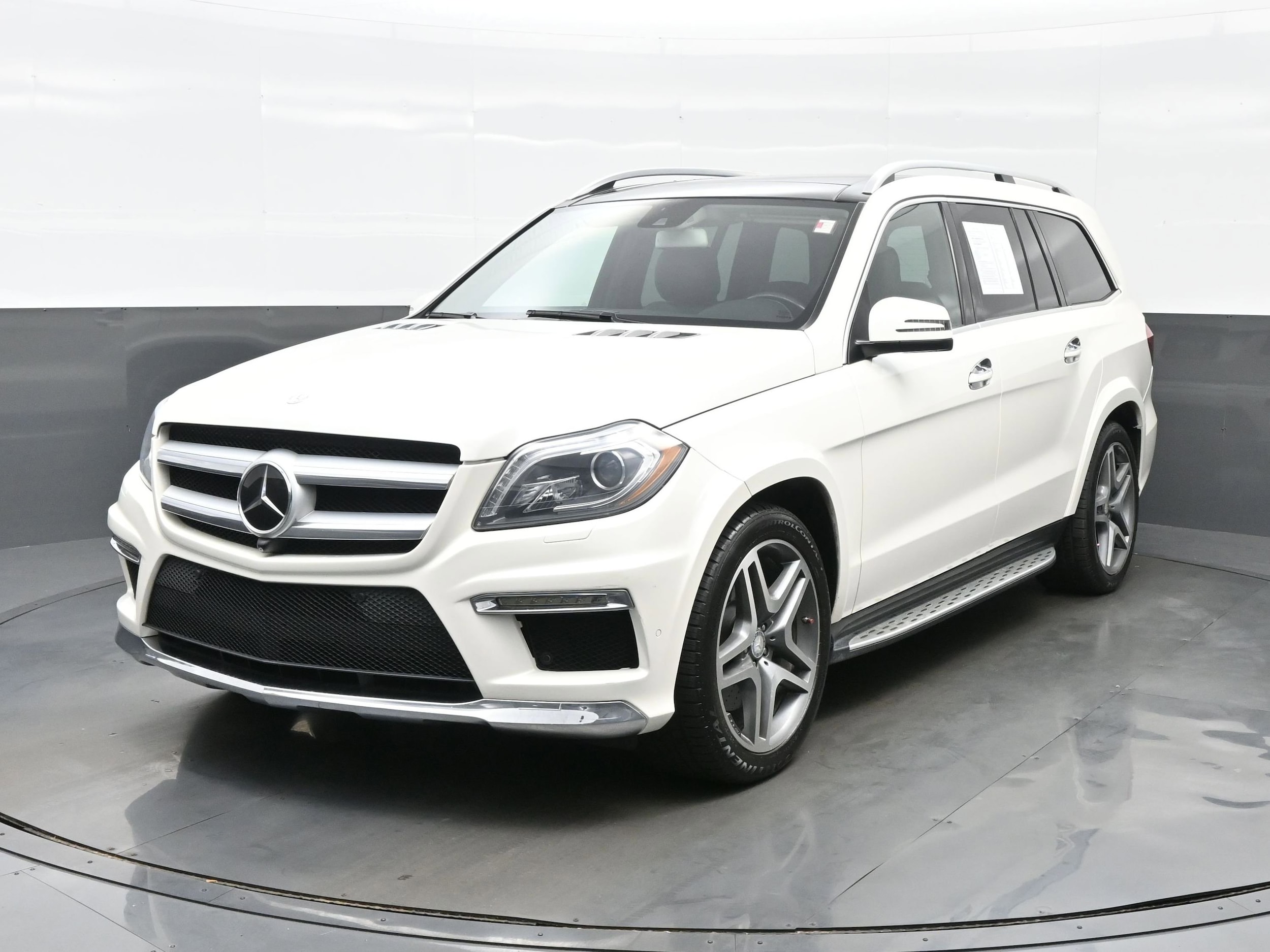 2015 Mercedes-Benz GL-Class GL550's photo