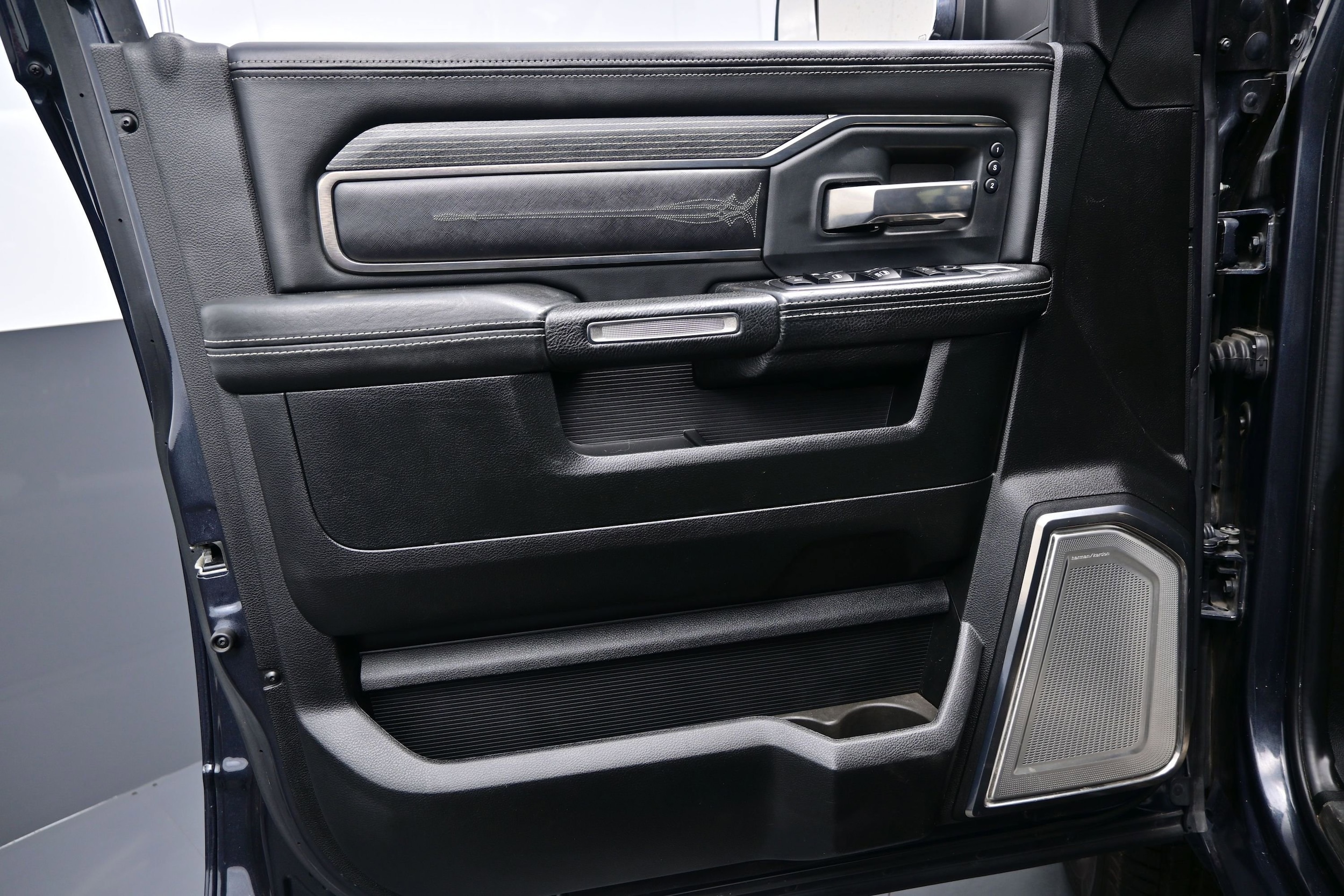 2019 RAM Ram 2500 Pickup Laramie Limited - Photo 9