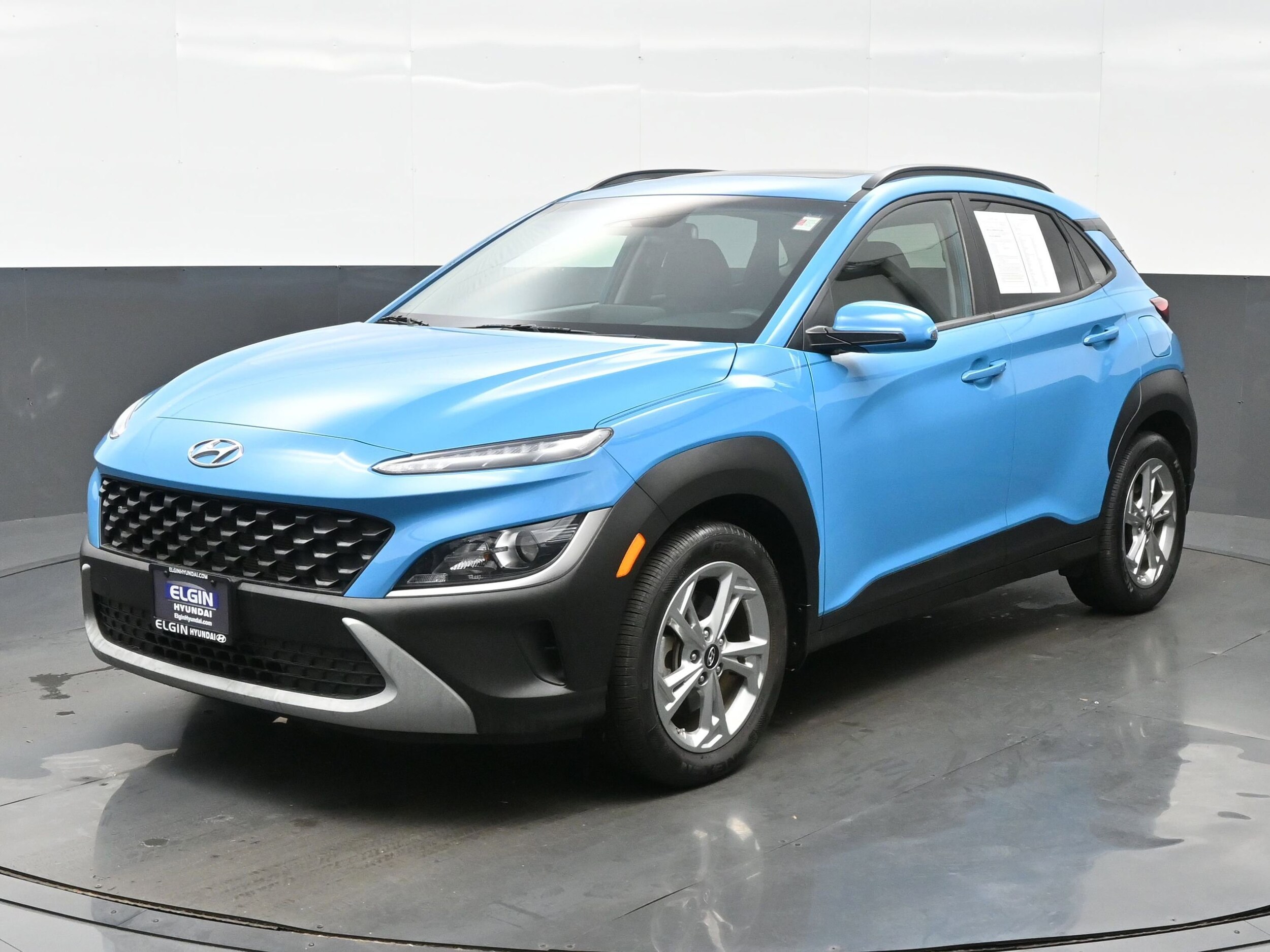 2023 Hyundai Kona SEL photo 2