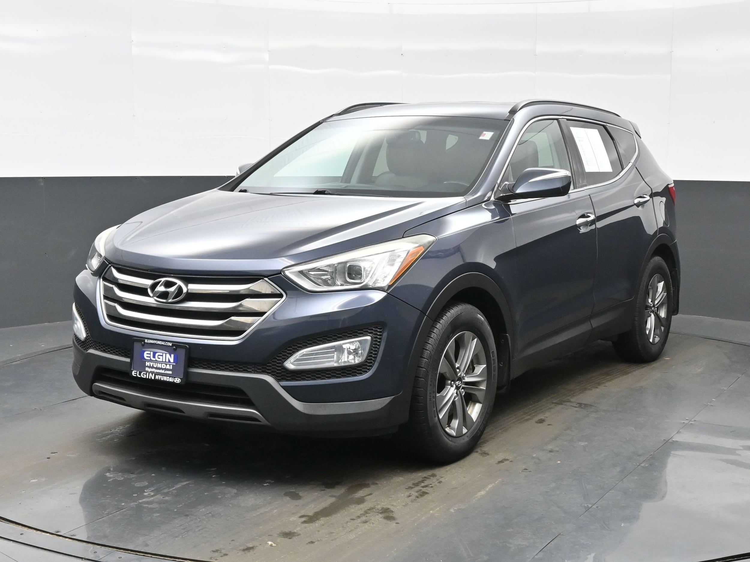 2016 Hyundai Santa Fe Base's photo