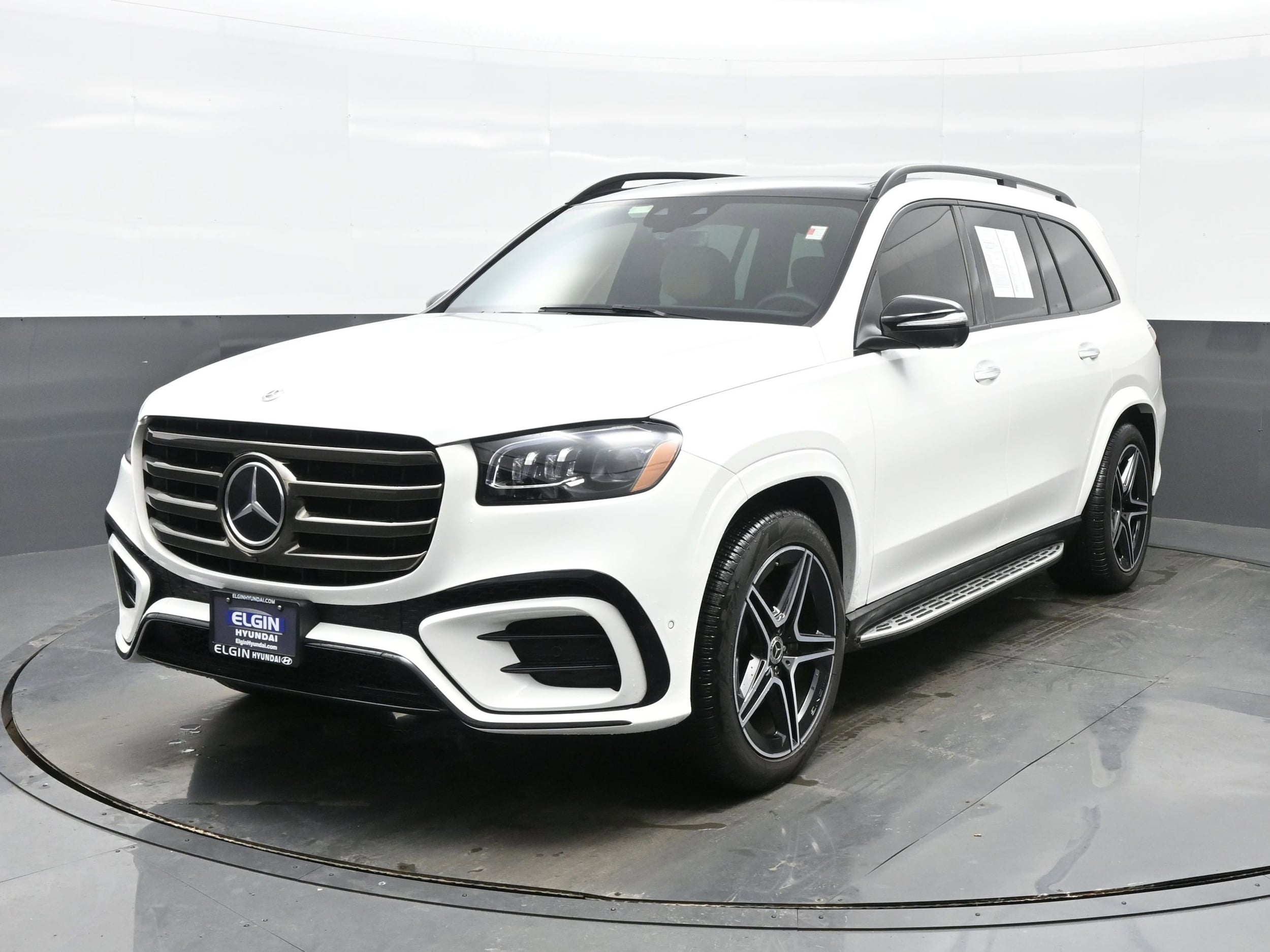 2025 Mercedes-Benz GLS Base's photo