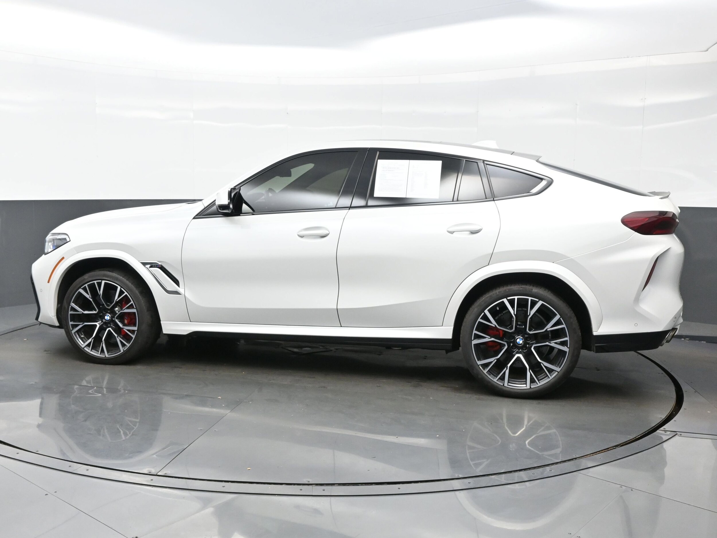 2022 Bmw X6 M photo 3
