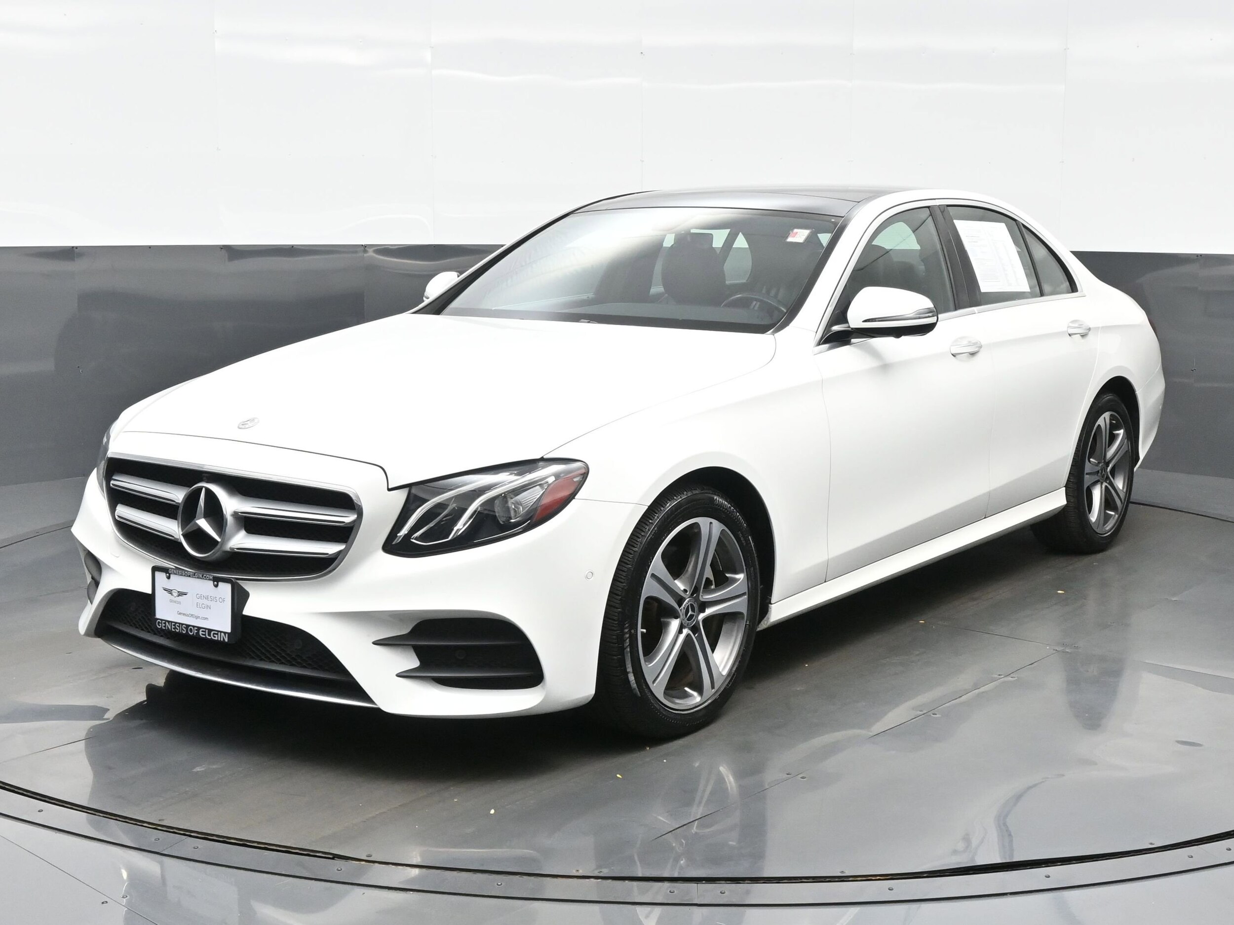2019 Mercedes Benz E 300 4MATIC photo 2