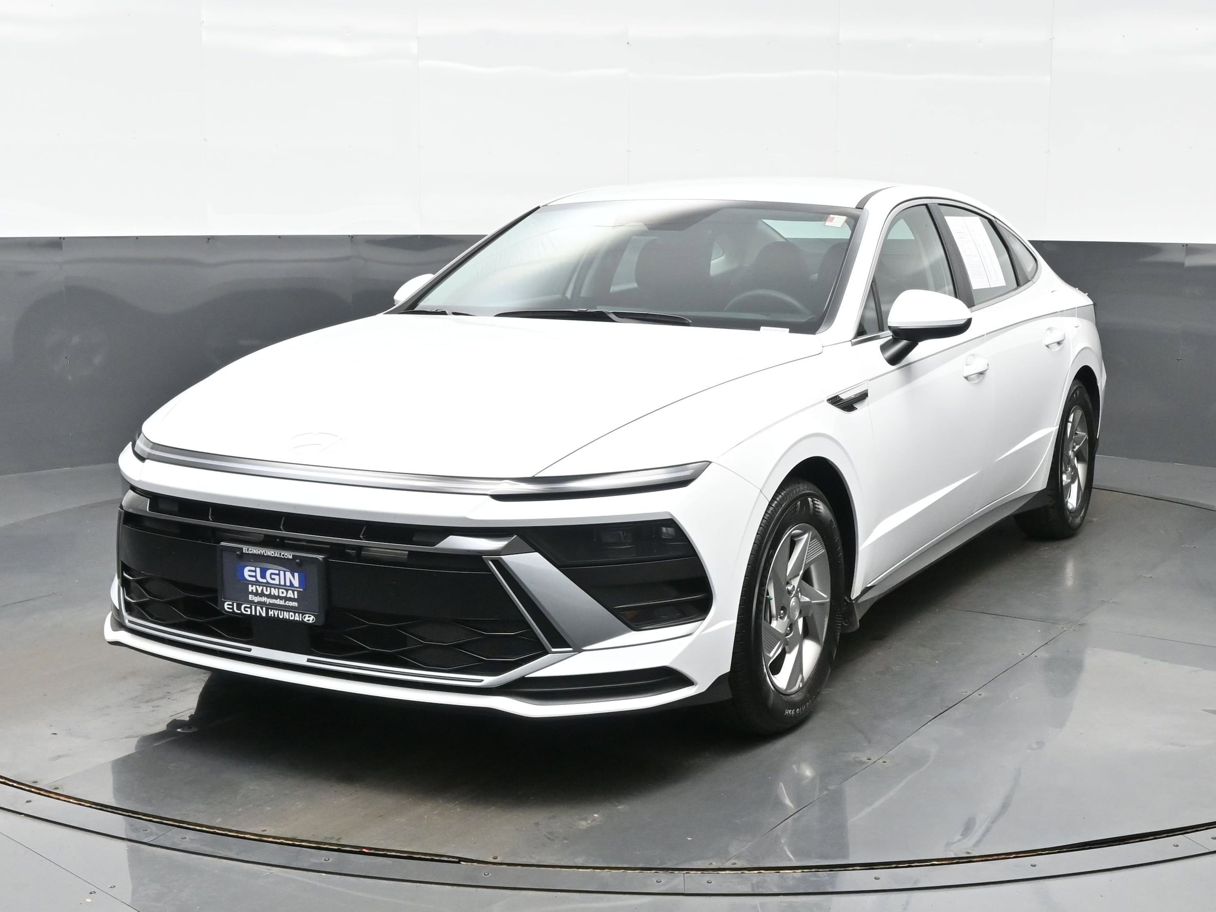 2026 Hyundai Sonata SE's photo