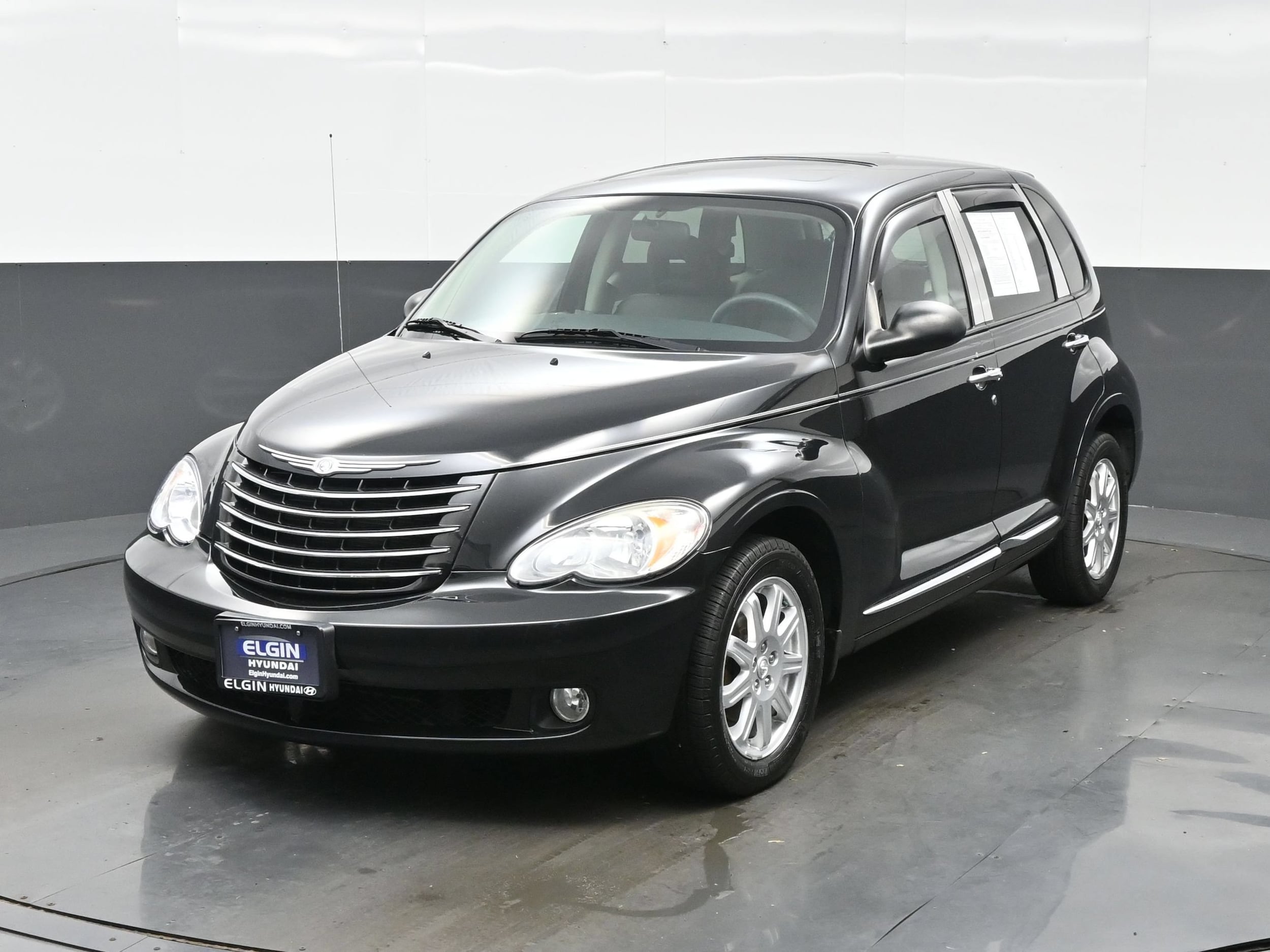 2010 Chrysler PT Cruiser Classic's photo