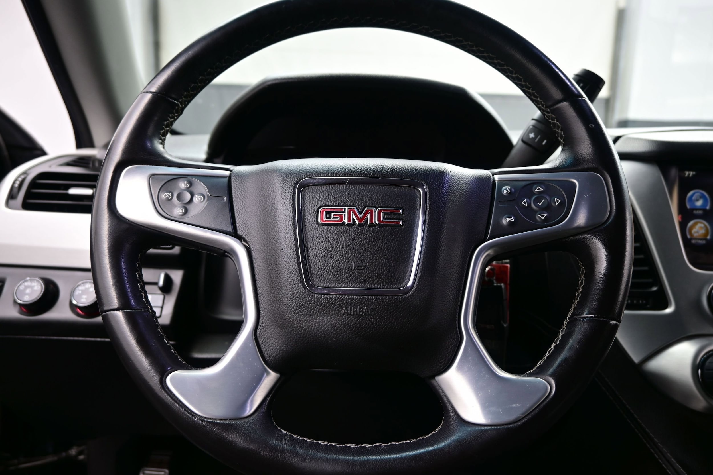 2015 GMC Yukon SLE - Photo 22