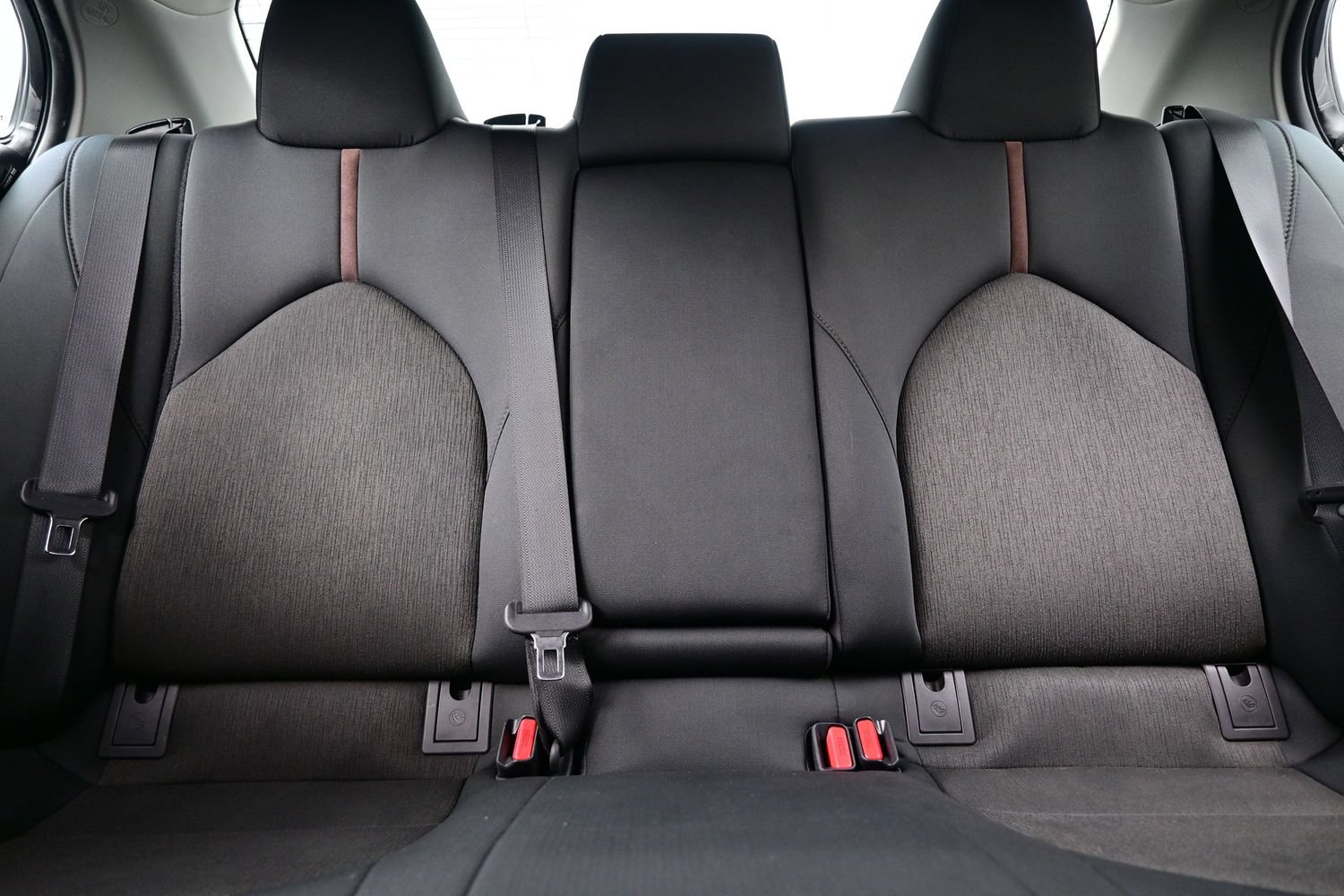 2020 Toyota Camry LE - Photo 16