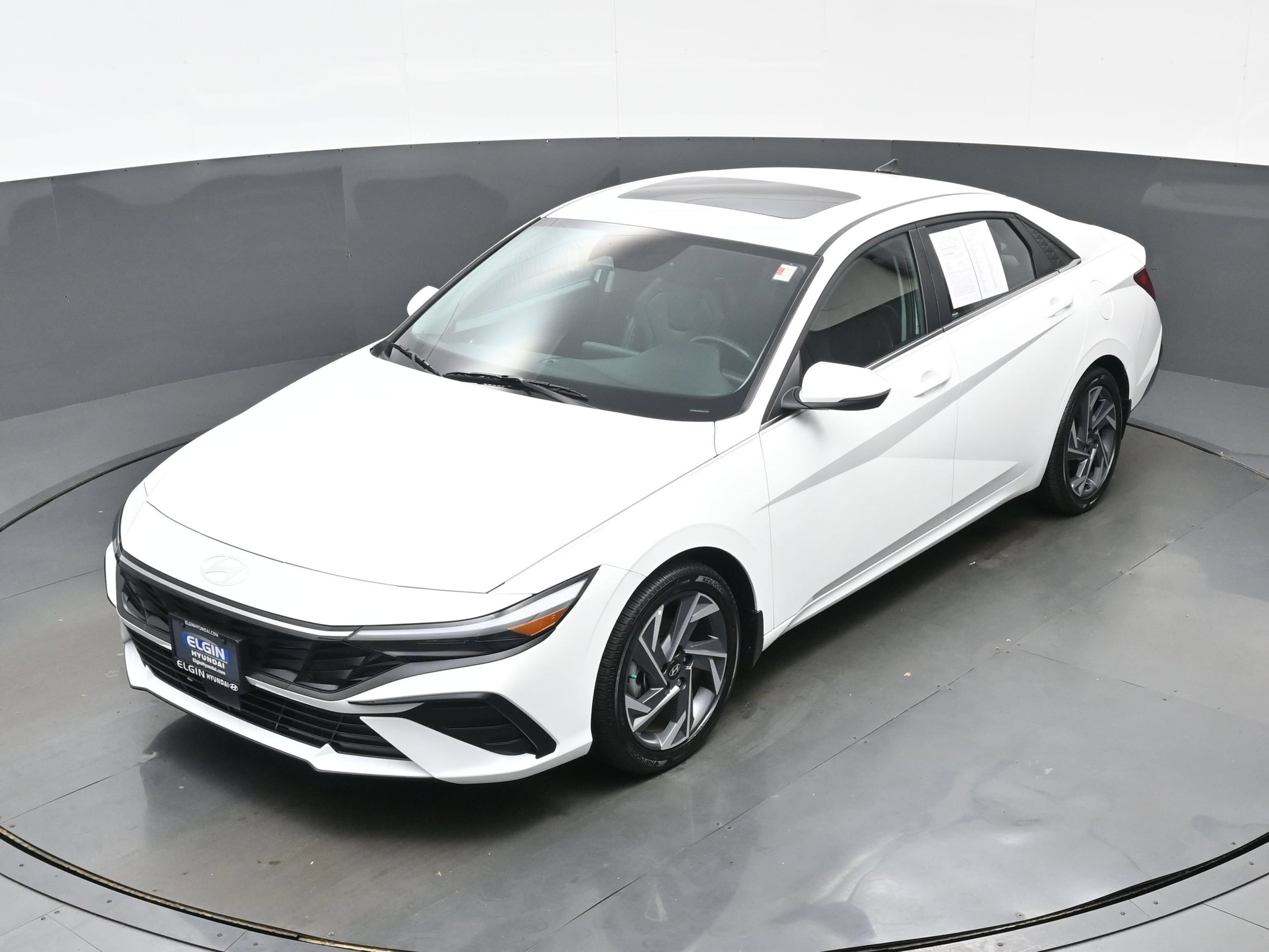 2025 Hyundai Elantra Limited - Photo 34