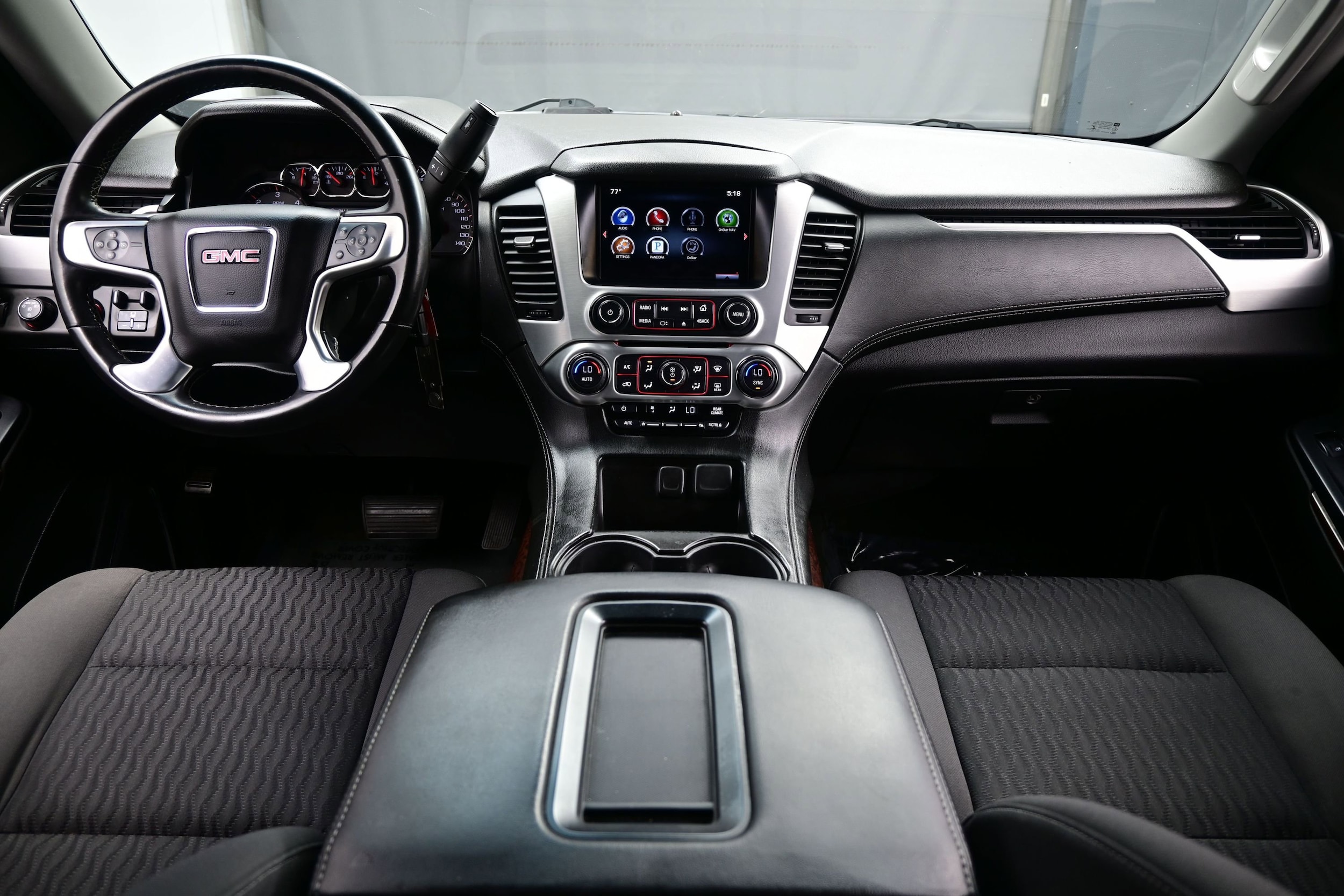 2015 GMC Yukon SLE - Photo 18