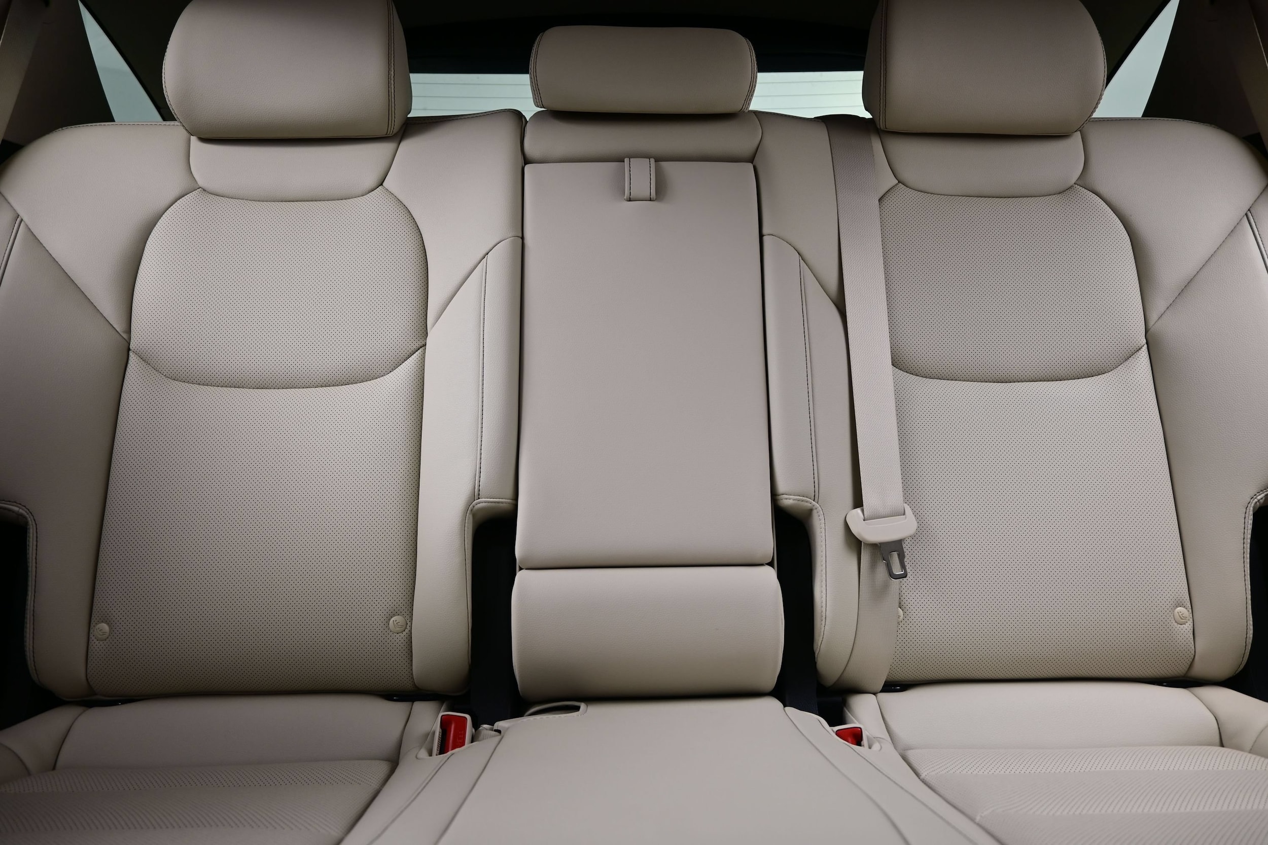 2026 GENESIS GV70 Standard - Photo 16