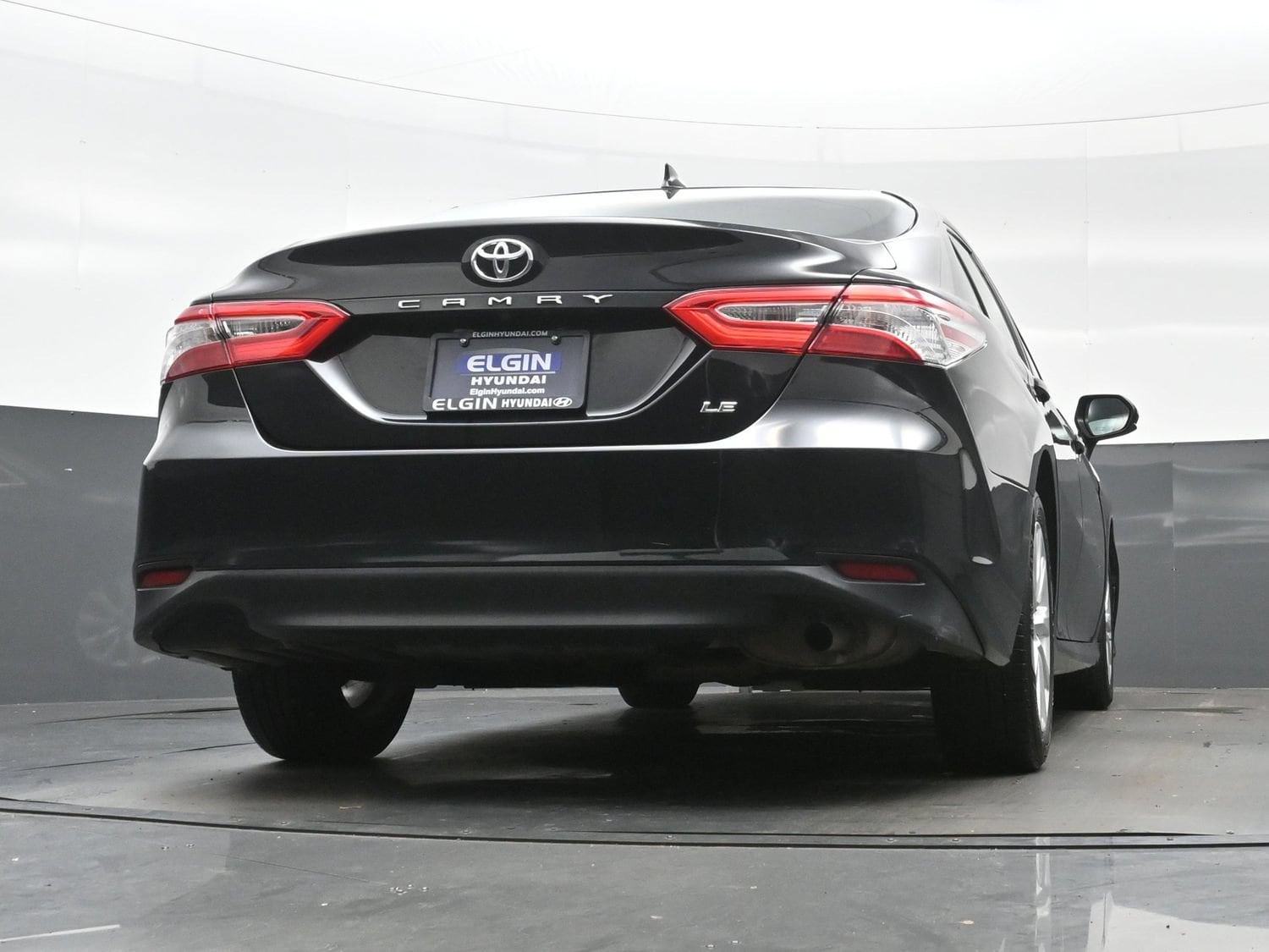 2020 Toyota Camry LE - Photo 29